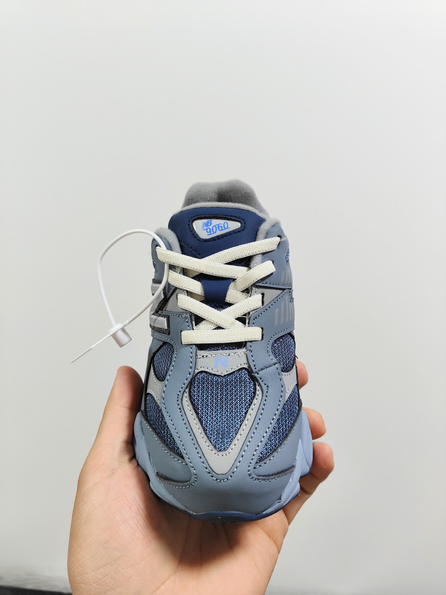 图片[6]-NB 9060 松紧带款童鞋26-37码 海外版NB 9060配色不仅显档次，鞋子也更轻盈️❗️时尚大气的外观设计，后跟“小象蹄”的独特照型，百搭又显腿长❗️必入款老爹鞋💕-选品中心