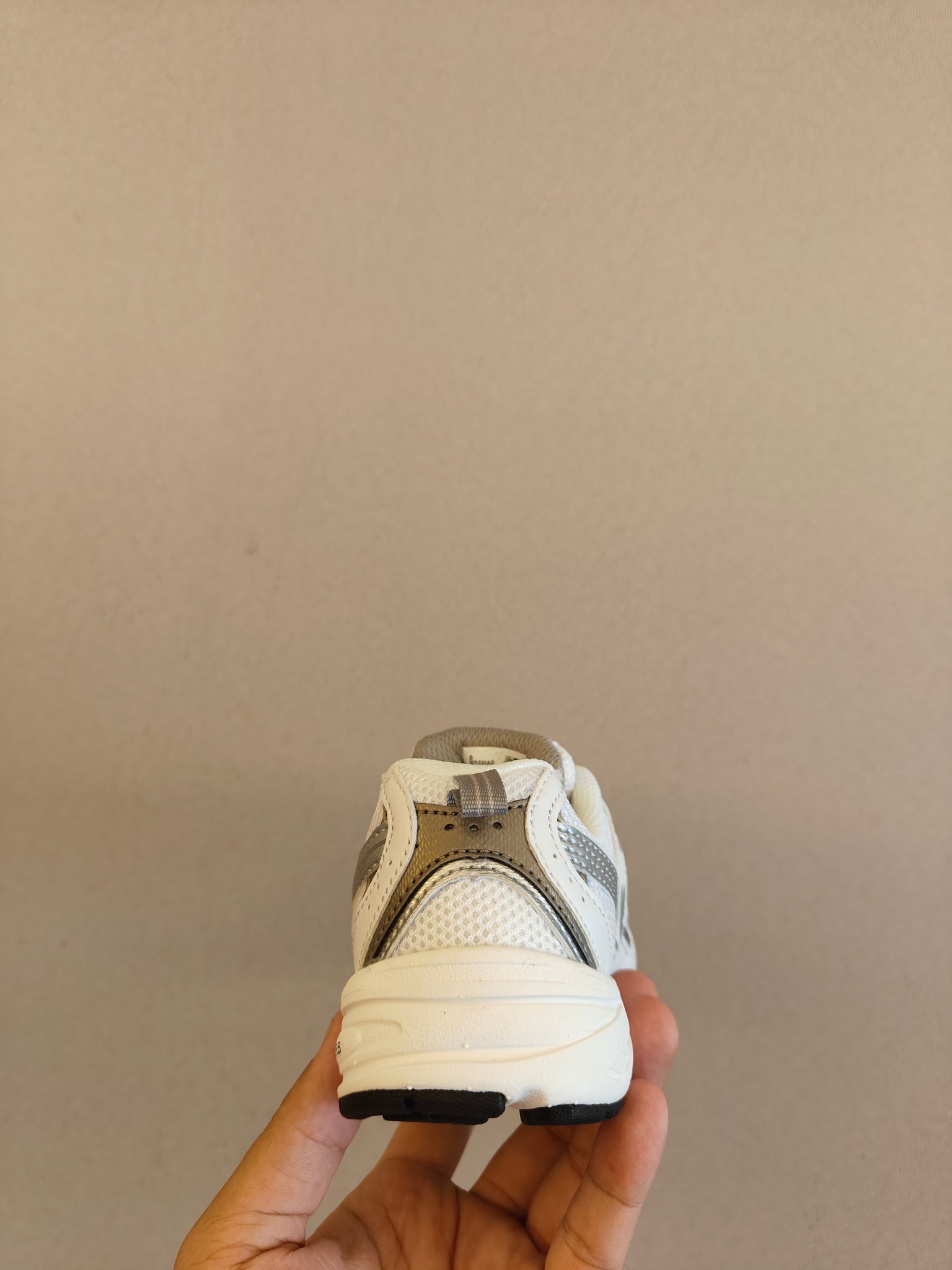 图片[5]-ＮＢ530亲子款儿童 魔术贴术贴+防臭海波丽鞋店 尺码26-37 带来经典系列 经典的530系列！该系列传承了品牌的诸多优点，大胆创新！堪称经典系列里的经典，也是最为热门的系列！时隔一年，再次带来的童鞋，必属重磅～-选品中心