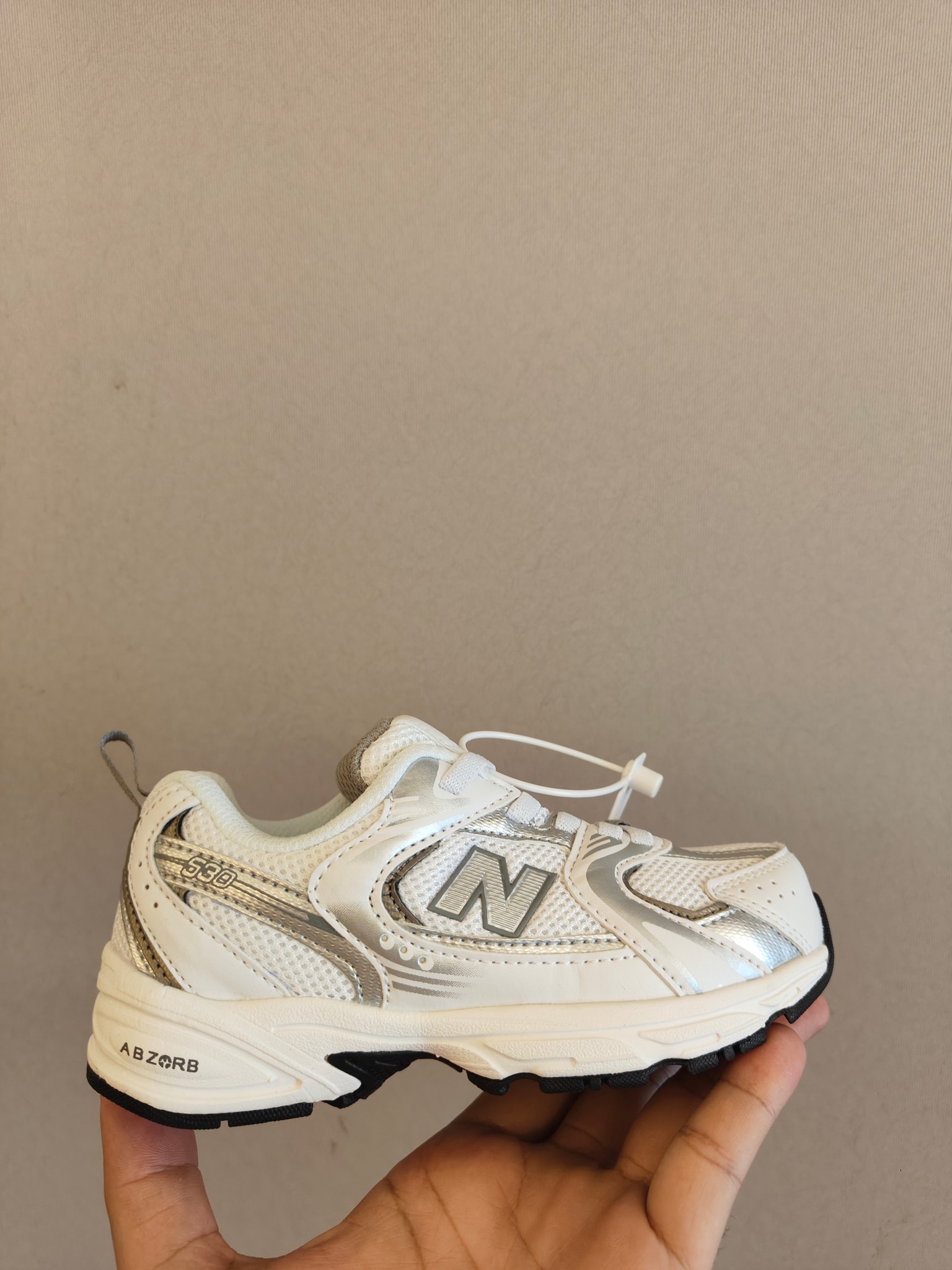 图片[3]-ＮＢ530亲子款儿童 魔术贴术贴+防臭海波丽鞋店 尺码26-37 带来经典系列 经典的530系列！该系列传承了品牌的诸多优点，大胆创新！堪称经典系列里的经典，也是最为热门的系列！时隔一年，再次带来的童鞋，必属重磅～-选品中心