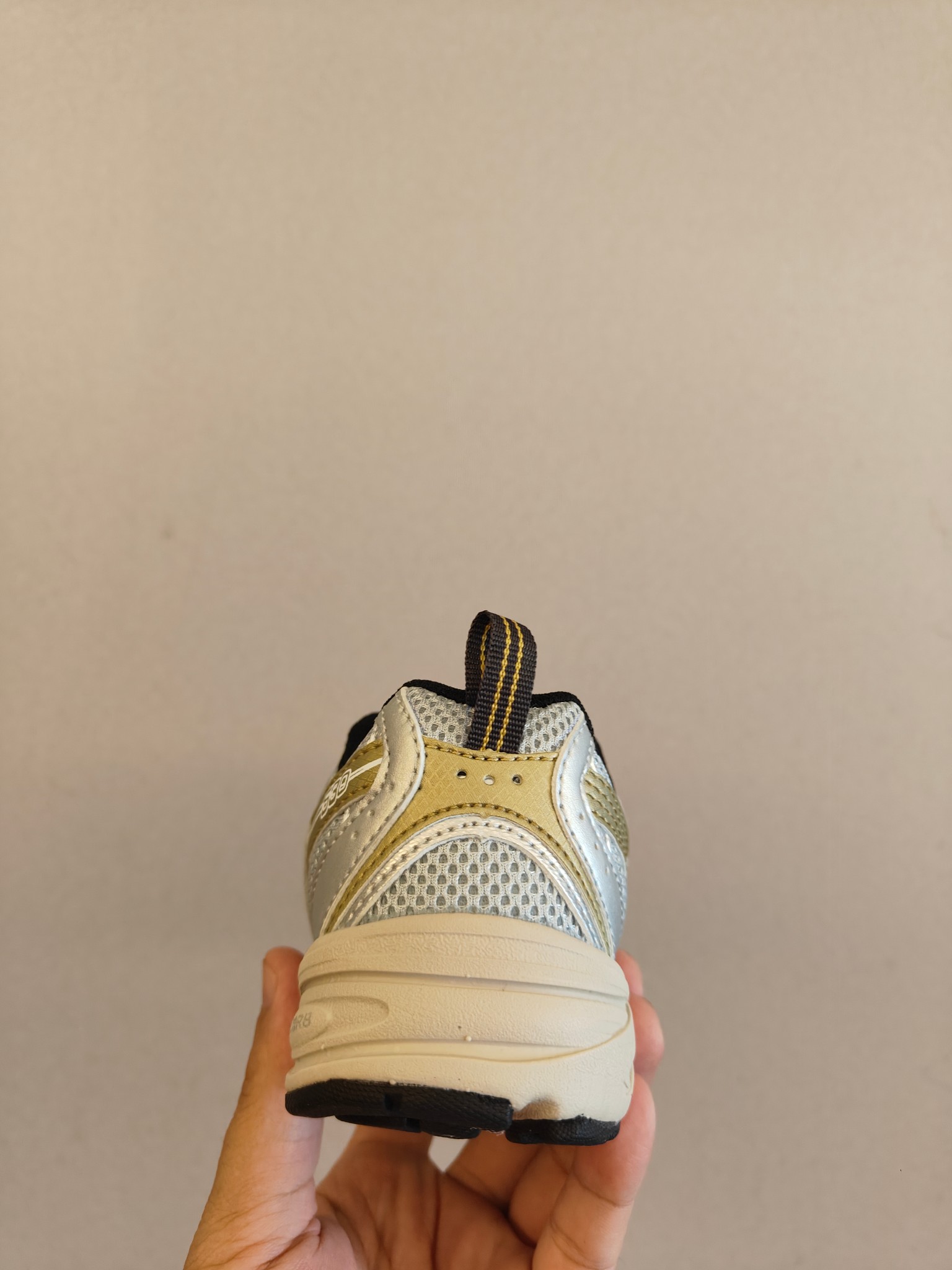 图片[5]-ＮＢ530亲子款儿童 魔术贴术贴+防臭海波丽鞋店 尺码26-37 带来经典系列 经典的530系列！该系列传承了品牌的诸多优点，大胆创新！堪称经典系列里的经典，也是最为热门的系列！时隔一年，再次带来的童鞋，必属重磅～-选品中心