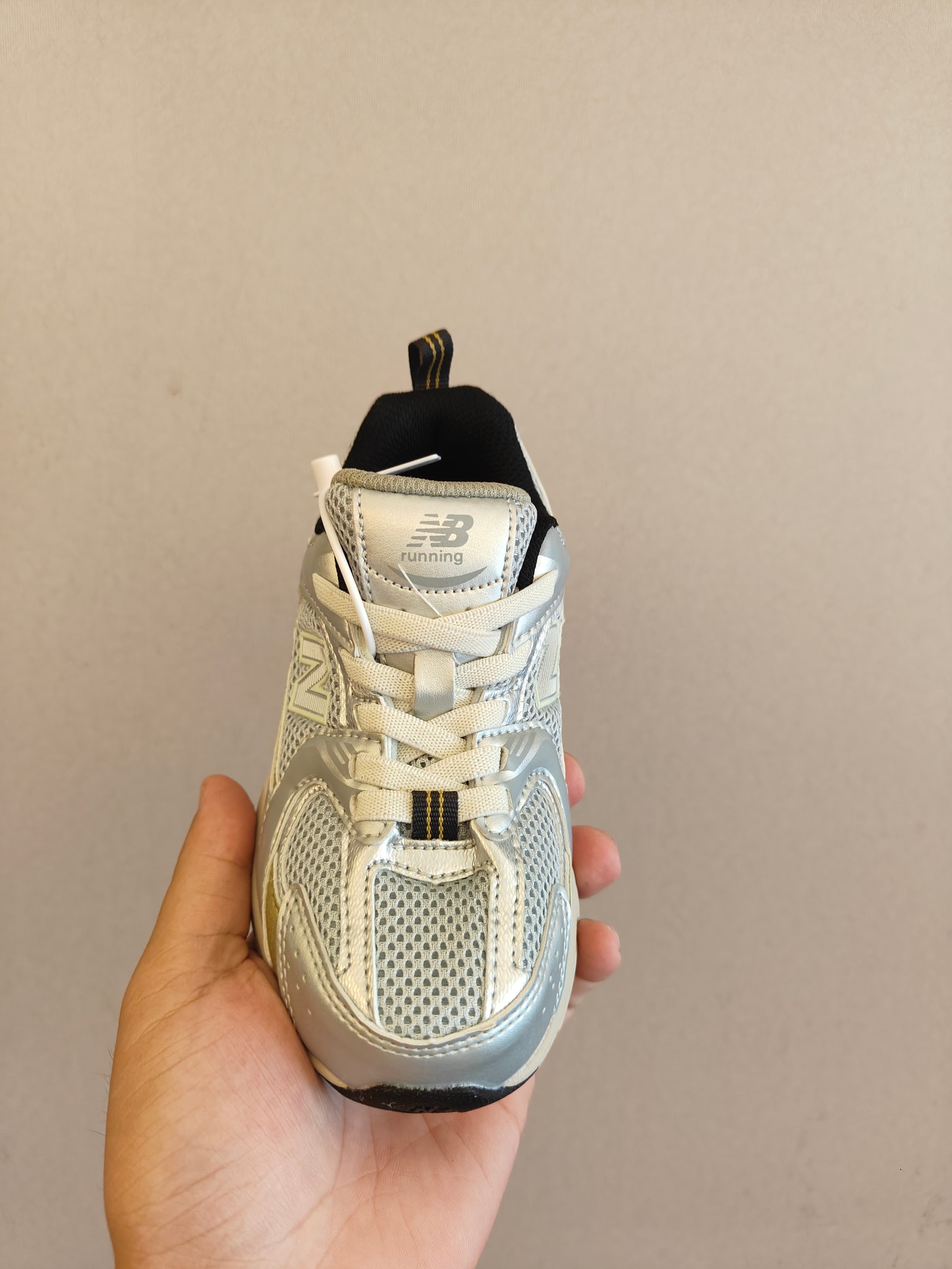 图片[4]-ＮＢ530亲子款儿童 魔术贴术贴+防臭海波丽鞋店 尺码26-37 带来经典系列 经典的530系列！该系列传承了品牌的诸多优点，大胆创新！堪称经典系列里的经典，也是最为热门的系列！时隔一年，再次带来的童鞋，必属重磅～-选品中心