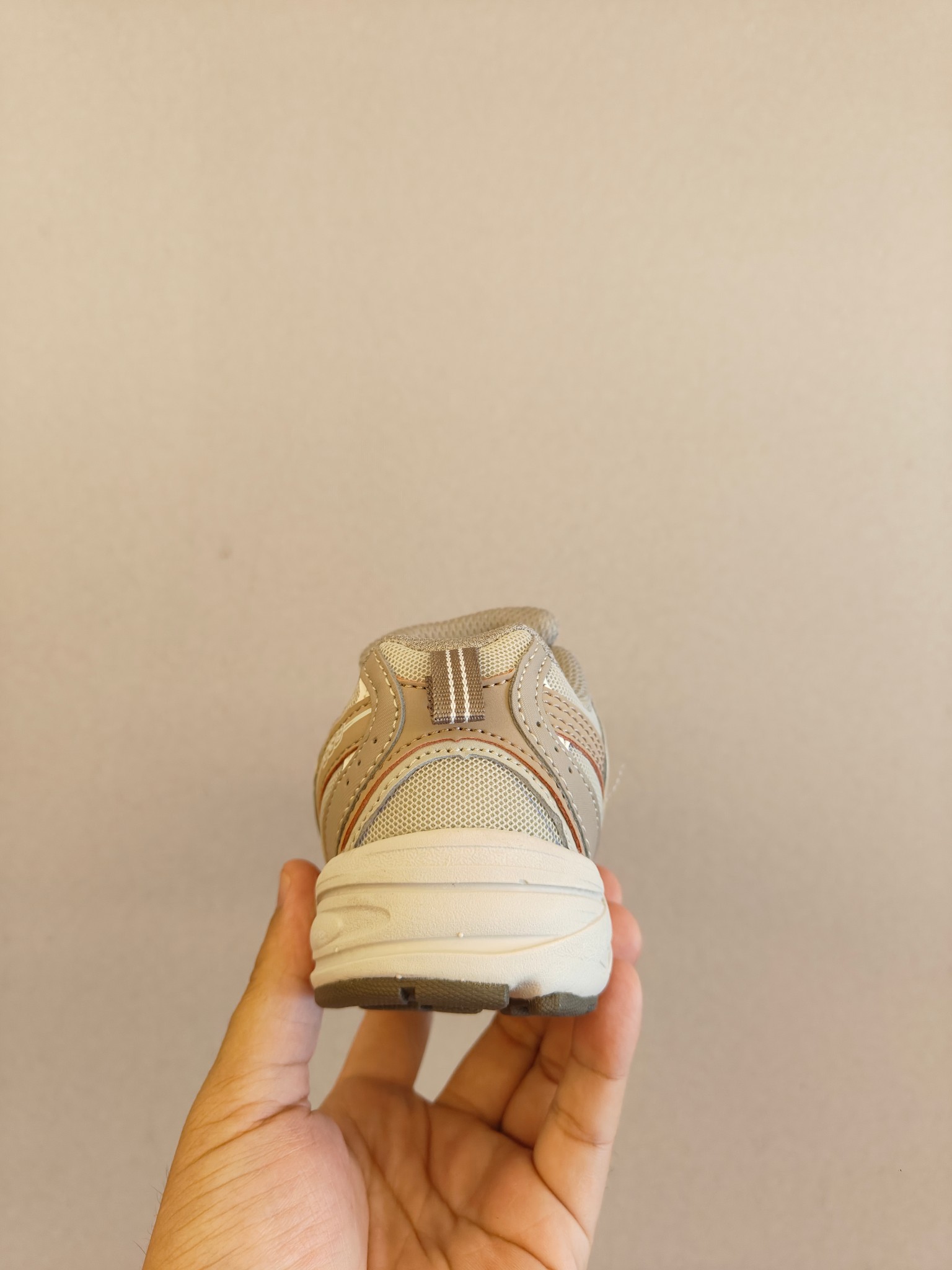 图片[5]-ＮＢ530亲子款儿童 魔术贴术贴+防臭海波丽鞋店 尺码26-37 带来经典系列 经典的530系列！该系列传承了品牌的诸多优点，大胆创新！堪称经典系列里的经典，也是最为热门的系列！时隔一年，再次带来的童鞋，必属重磅～-选品中心