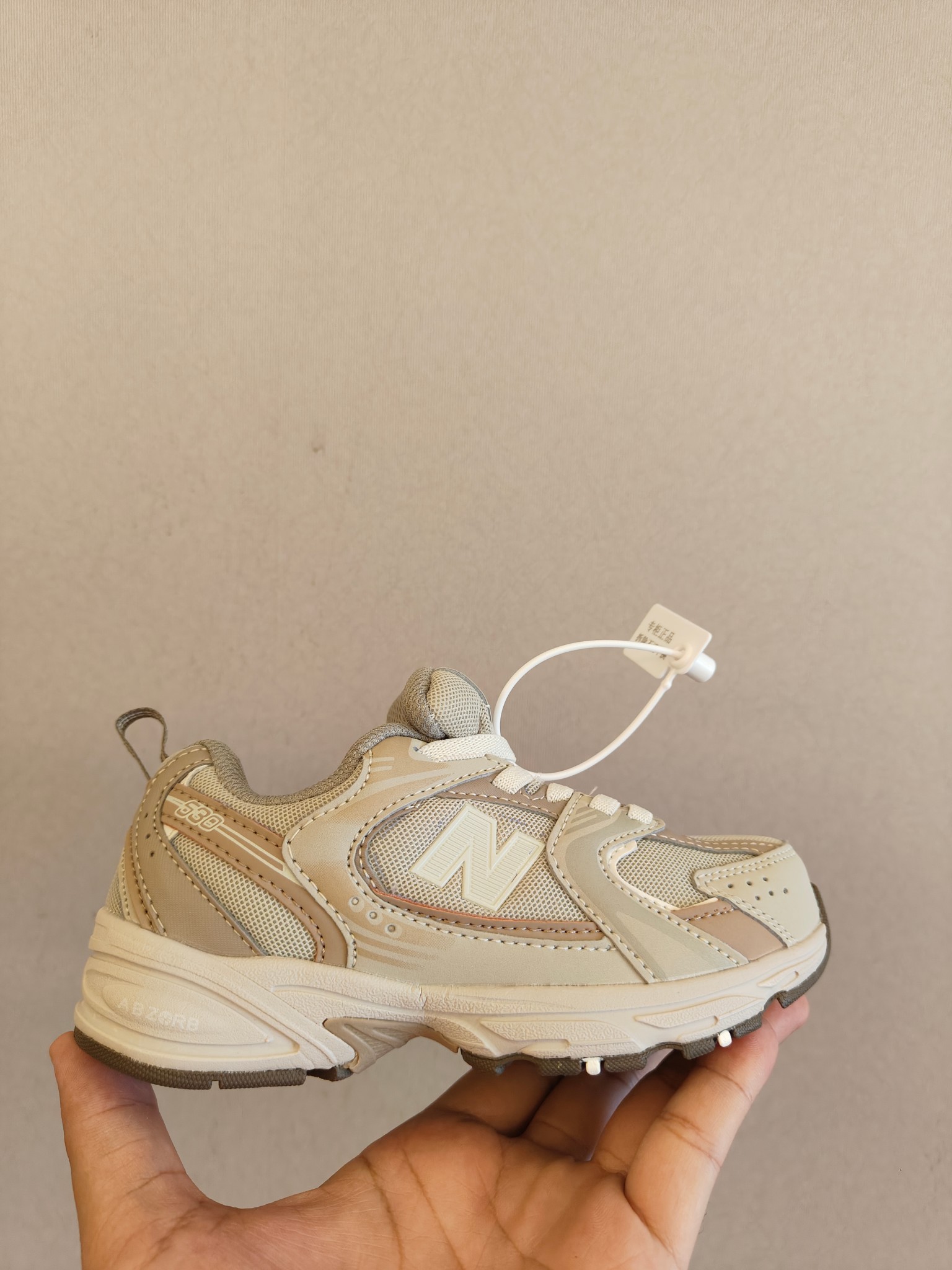 图片[3]-ＮＢ530亲子款儿童 魔术贴术贴+防臭海波丽鞋店 尺码26-37 带来经典系列 经典的530系列！该系列传承了品牌的诸多优点，大胆创新！堪称经典系列里的经典，也是最为热门的系列！时隔一年，再次带来的童鞋，必属重磅～-选品中心