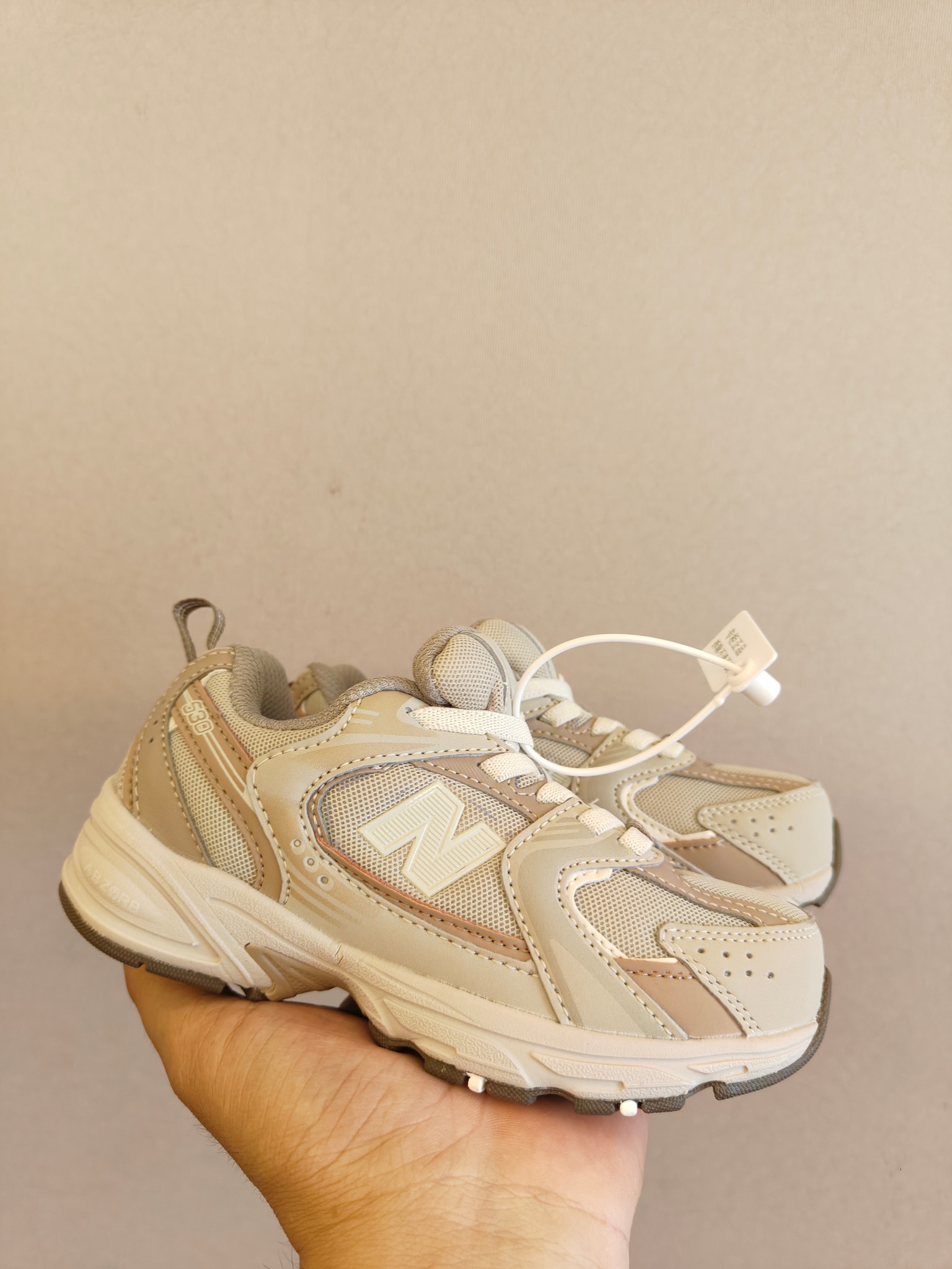 图片[2]-ＮＢ530亲子款儿童 魔术贴术贴+防臭海波丽鞋店 尺码26-37 带来经典系列 经典的530系列！该系列传承了品牌的诸多优点，大胆创新！堪称经典系列里的经典，也是最为热门的系列！时隔一年，再次带来的童鞋，必属重磅～-选品中心