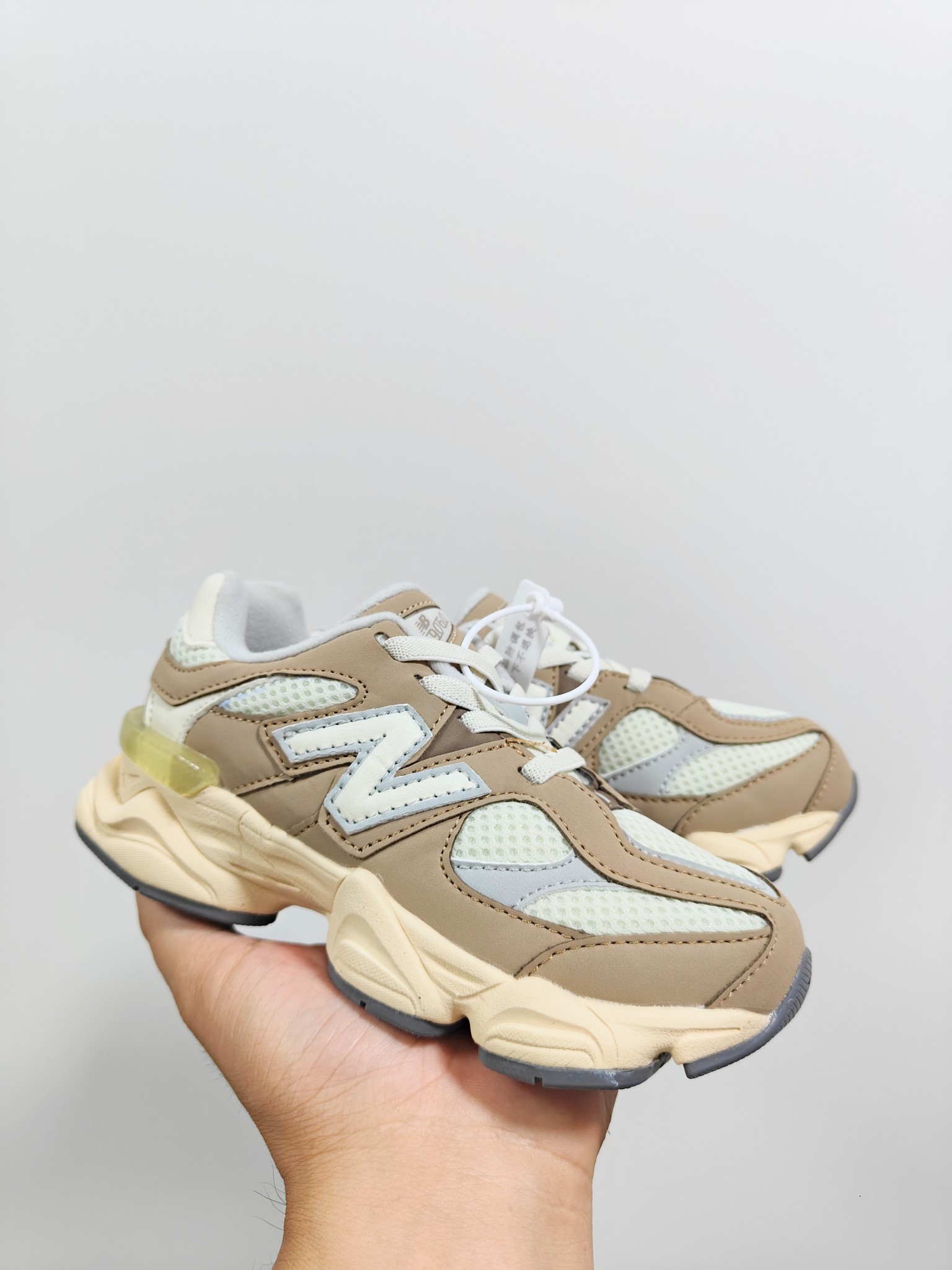 图片[8]-NB 9060 松紧带款童鞋26-37码 海外版NB 9060配色不仅显档次，鞋子也更轻盈️❗️时尚大气的外观设计，后跟“小象蹄”的独特照型，百搭又显腿长❗️必入款老爹鞋💕-选品中心