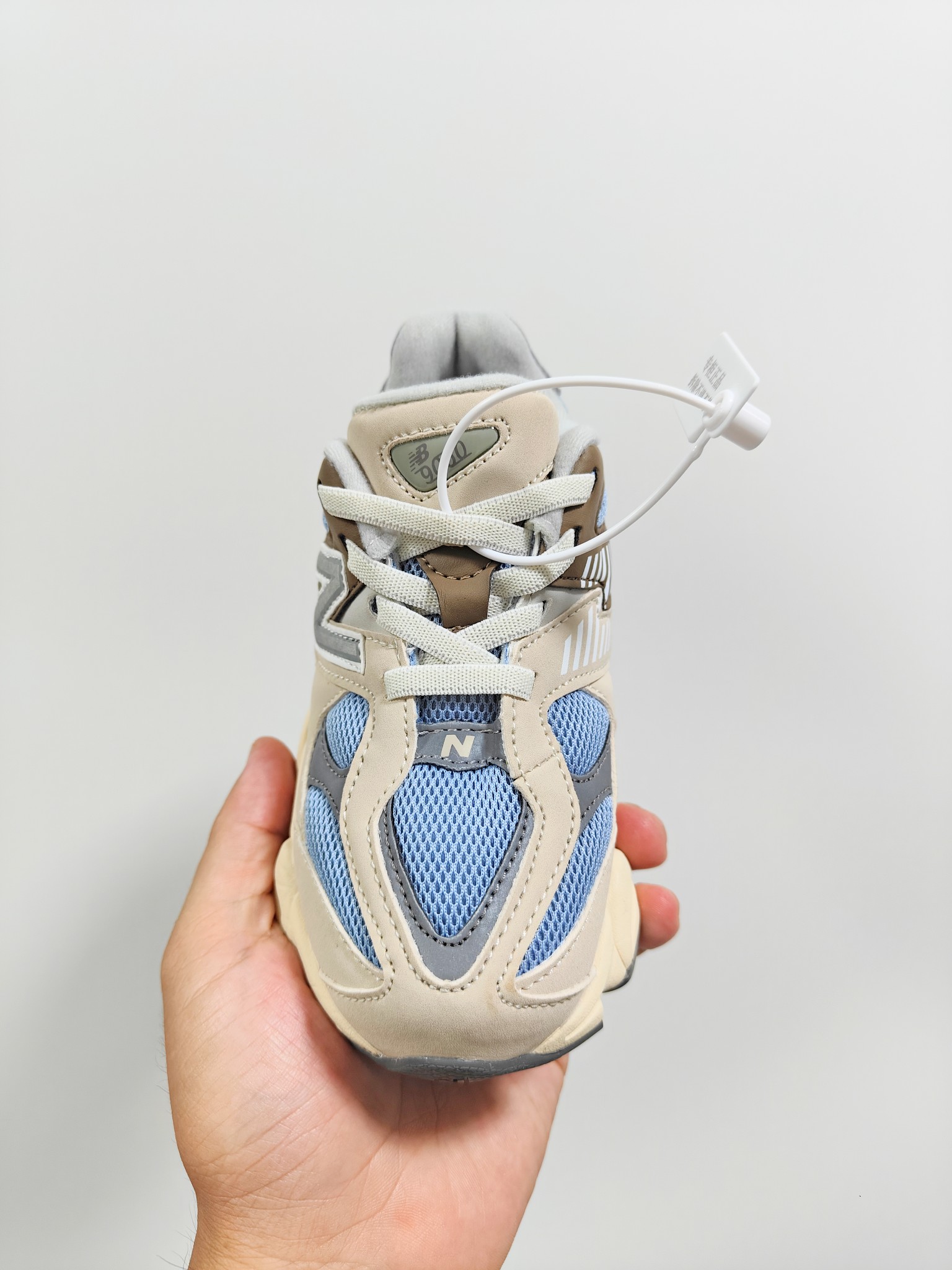 图片[6]-NB 9060 松紧带款童鞋26-37码 海外版NB 9060配色不仅显档次，鞋子也更轻盈️❗️时尚大气的外观设计，后跟“小象蹄”的独特照型，百搭又显腿长❗️必入款老爹鞋💕-选品中心