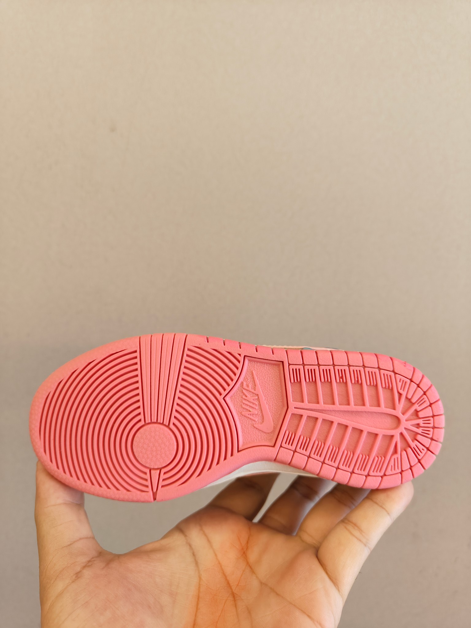 图片[6]-✅耐克Nike SB Dunk Low 扣篮系列复古低帮休闲运动滑板板鞋。采用脚感柔软舒适ZoomAir气垫，有效吸收滑板等极限运动在落地时带来的冲击力，为街头运动者们更好的保护-选品中心