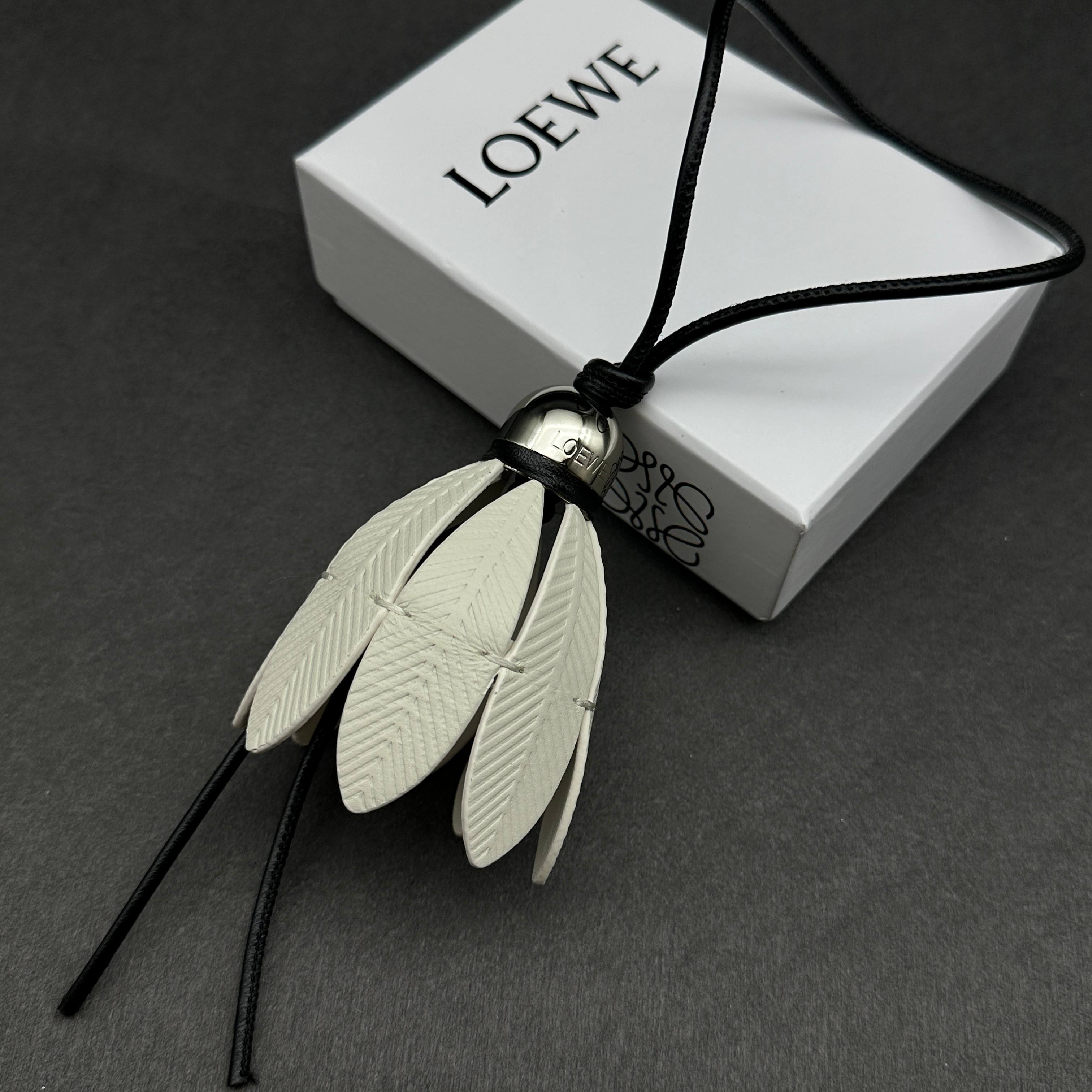 Loewe 罗意威Loewe 羽毛球挂饰/挂件