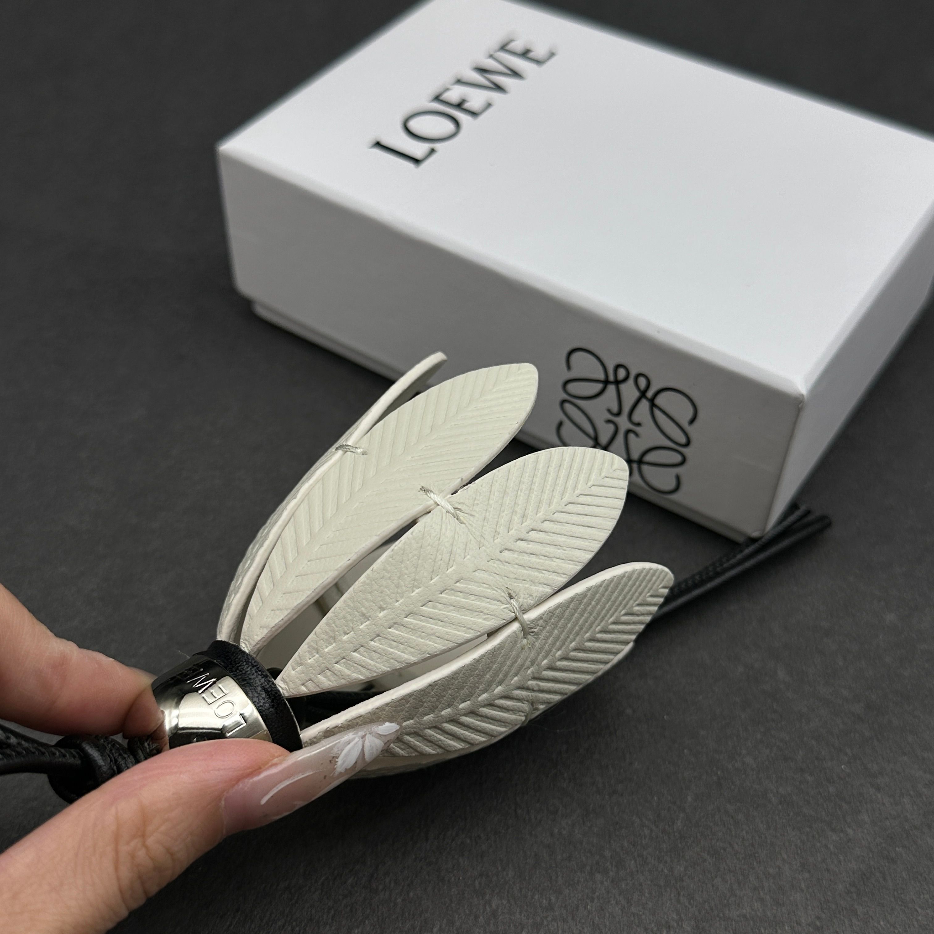 Loewe 罗意威Loewe 羽毛球挂饰/挂件