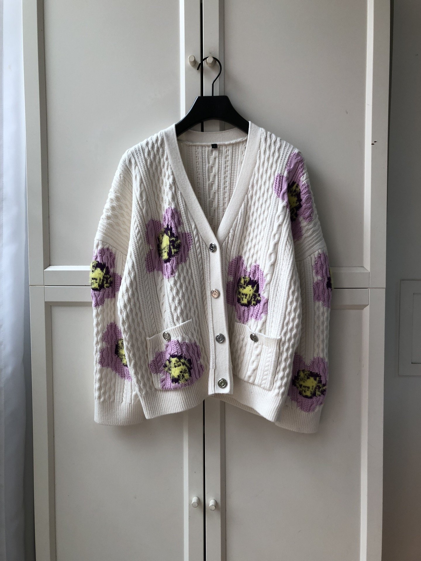 M家 24春夏新款 纯原早柜！紫色立体提花针织开衫，客供面料，1/2/3码