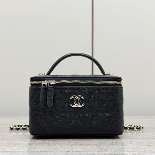 Chanel 25c Vanity Case with Top Handle and Classic Interlocking Logo 1 Chanel 25c Vanity Case with Top Handle and Classic Interlocking Logo