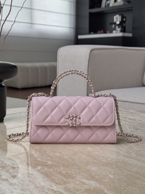 Elegant Quilted Leather Chain Bag, Versatile Shoulder Bag for Women On The Go 1 Elegant Quilted Leather Chain Bag, Versatile Shoulder Bag for Women On The Go