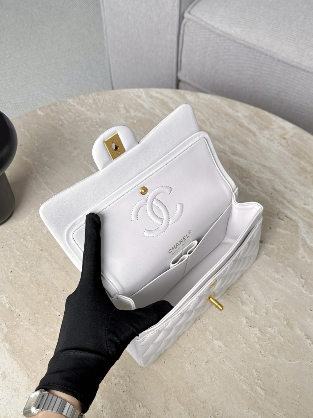 샤넬 가방 화이트 금장 논스티치 엣지 스티치 33045
