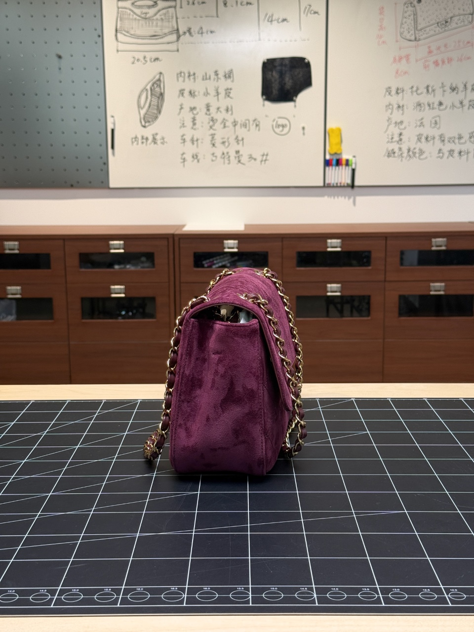샤넬 26 b 스몰 마우스캡 디아 플럼 레드 가방 상세 이미지 3