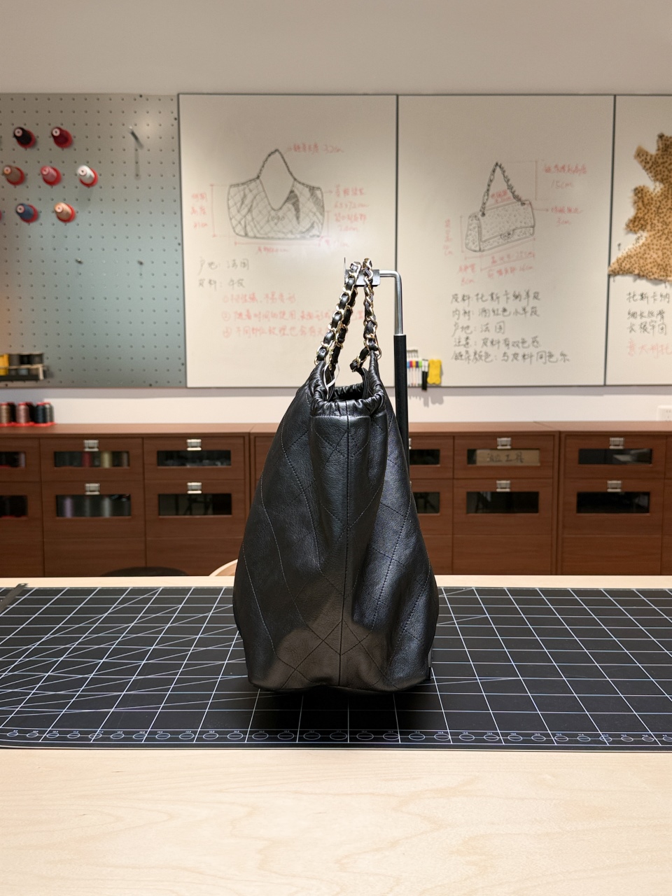 샤넬 더블 C 풀레더 토트백 AS6475 상세 이미지 3