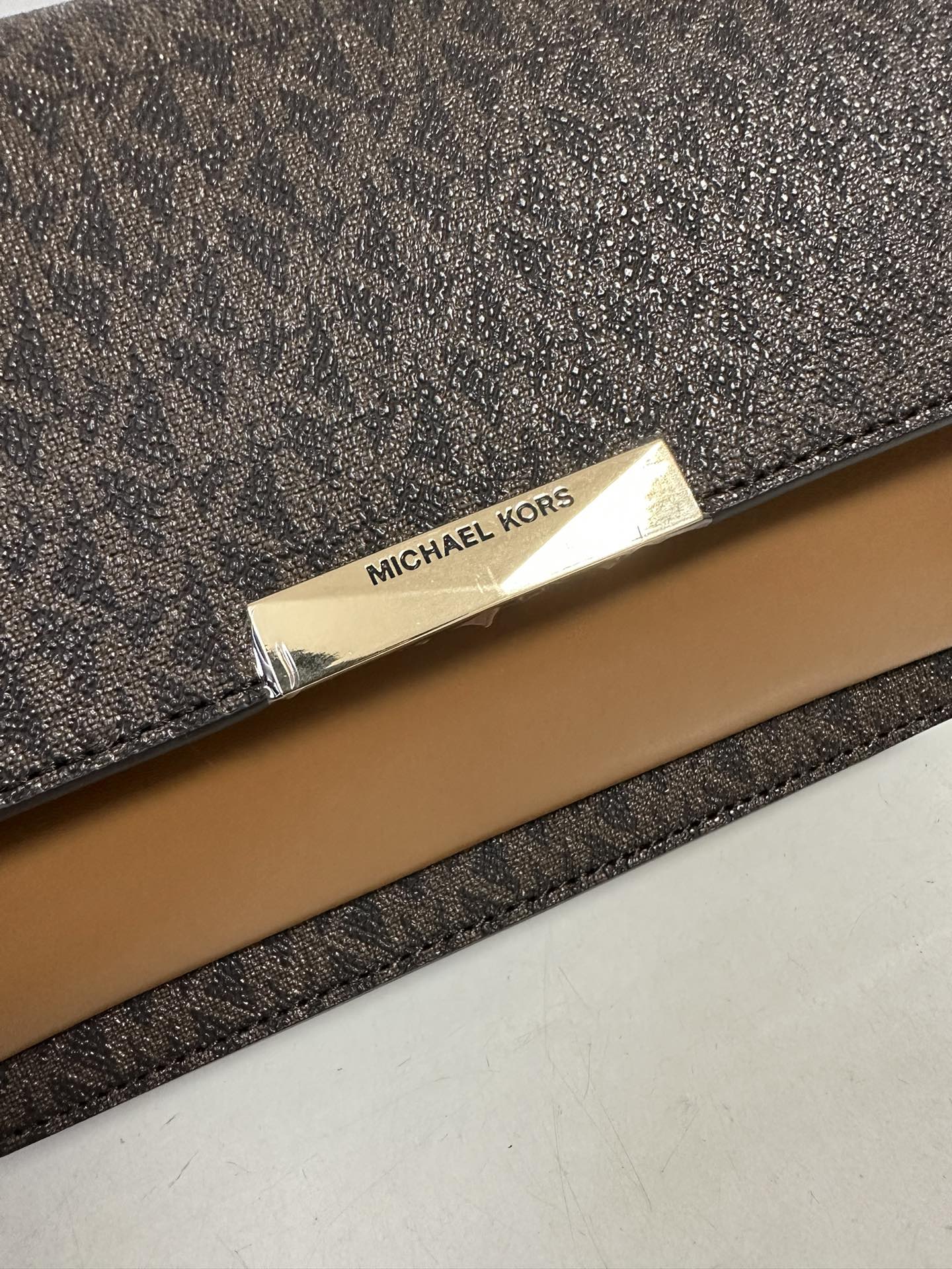 Michael Kors MKJade老花拼皮斜挎包
