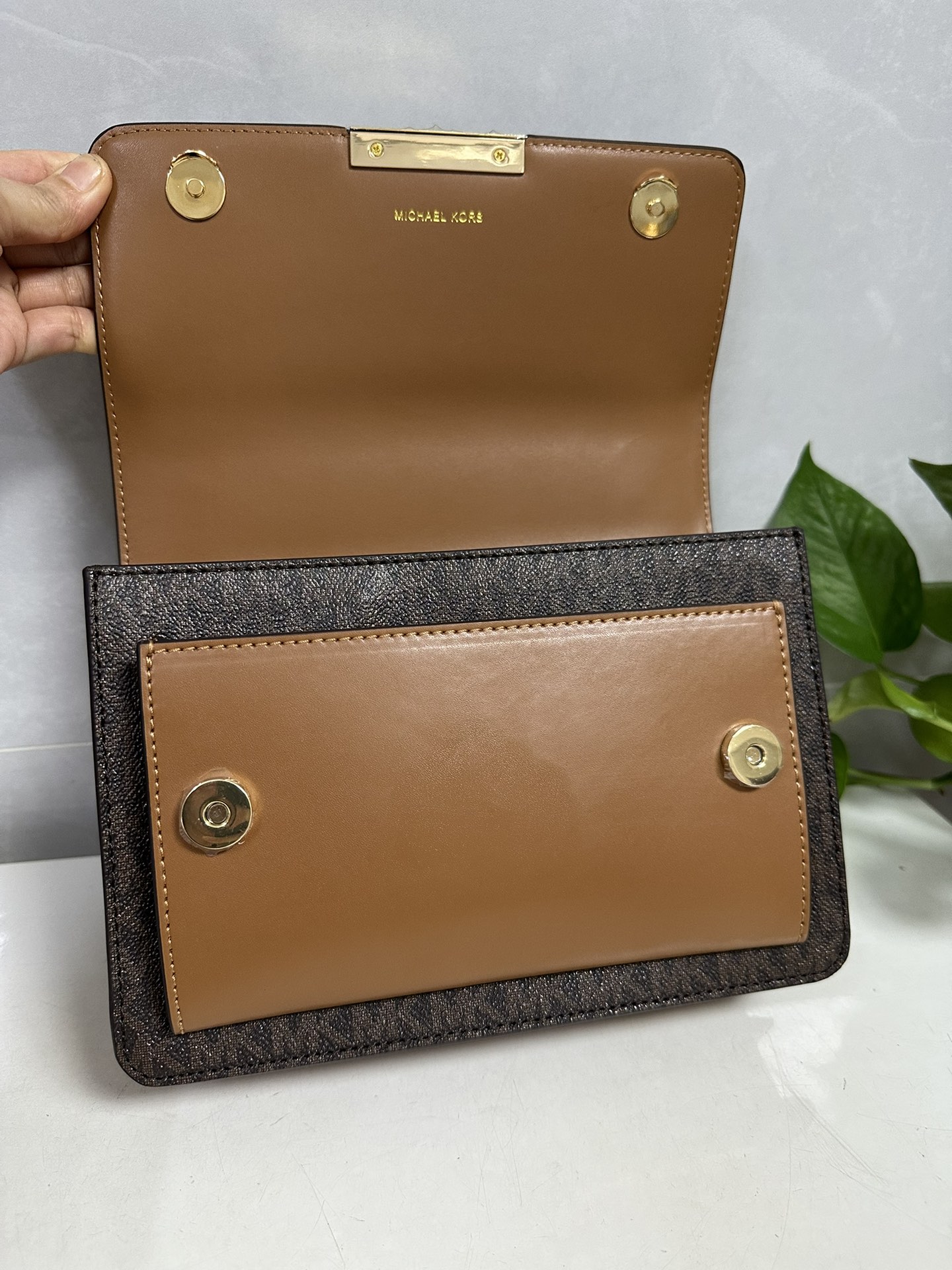 Michael Kors MKJade老花拼皮斜挎包