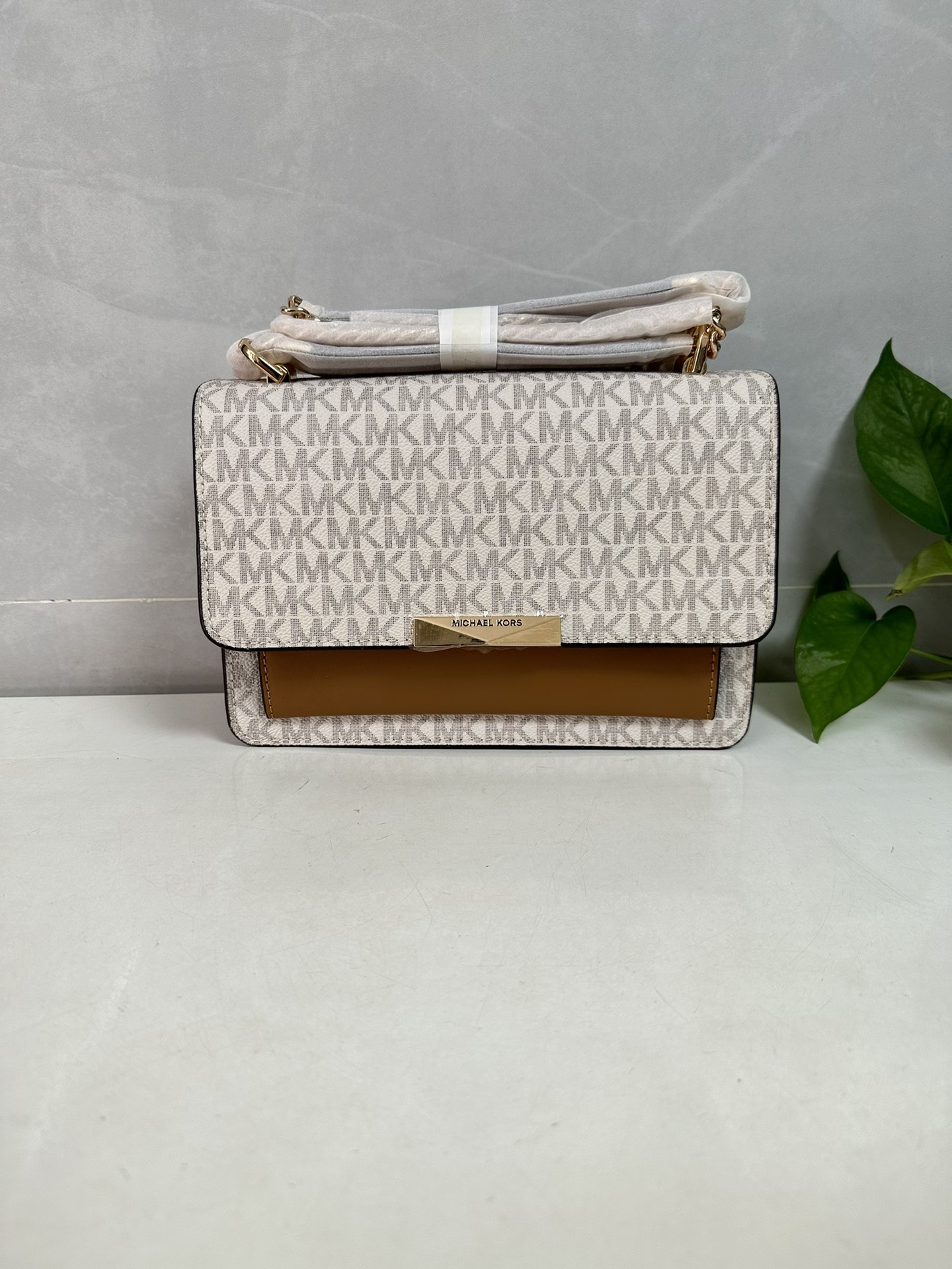 Michael Kors MKJade老花拼皮斜挎包