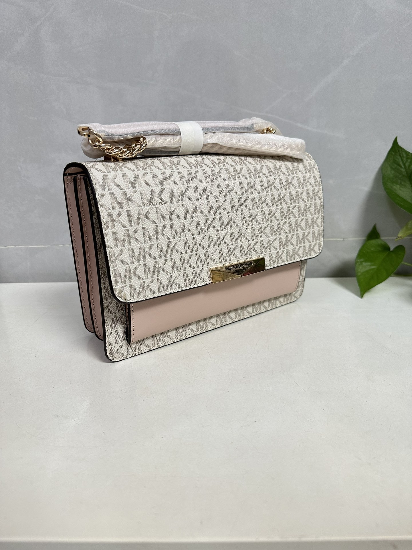 Michael Kors MKJade老花拼皮斜挎包
