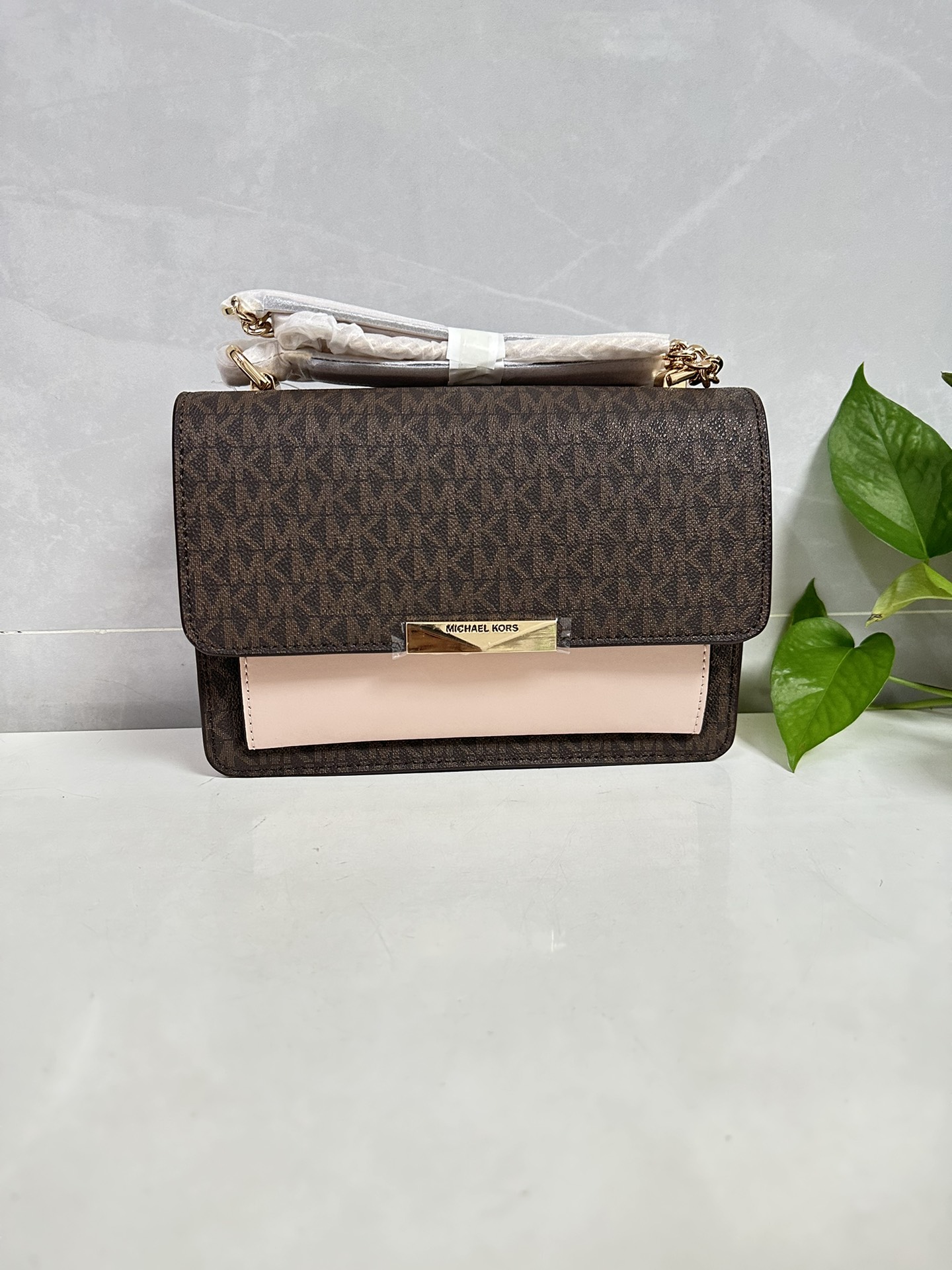 Michael Kors MKJade老花拼皮斜挎包