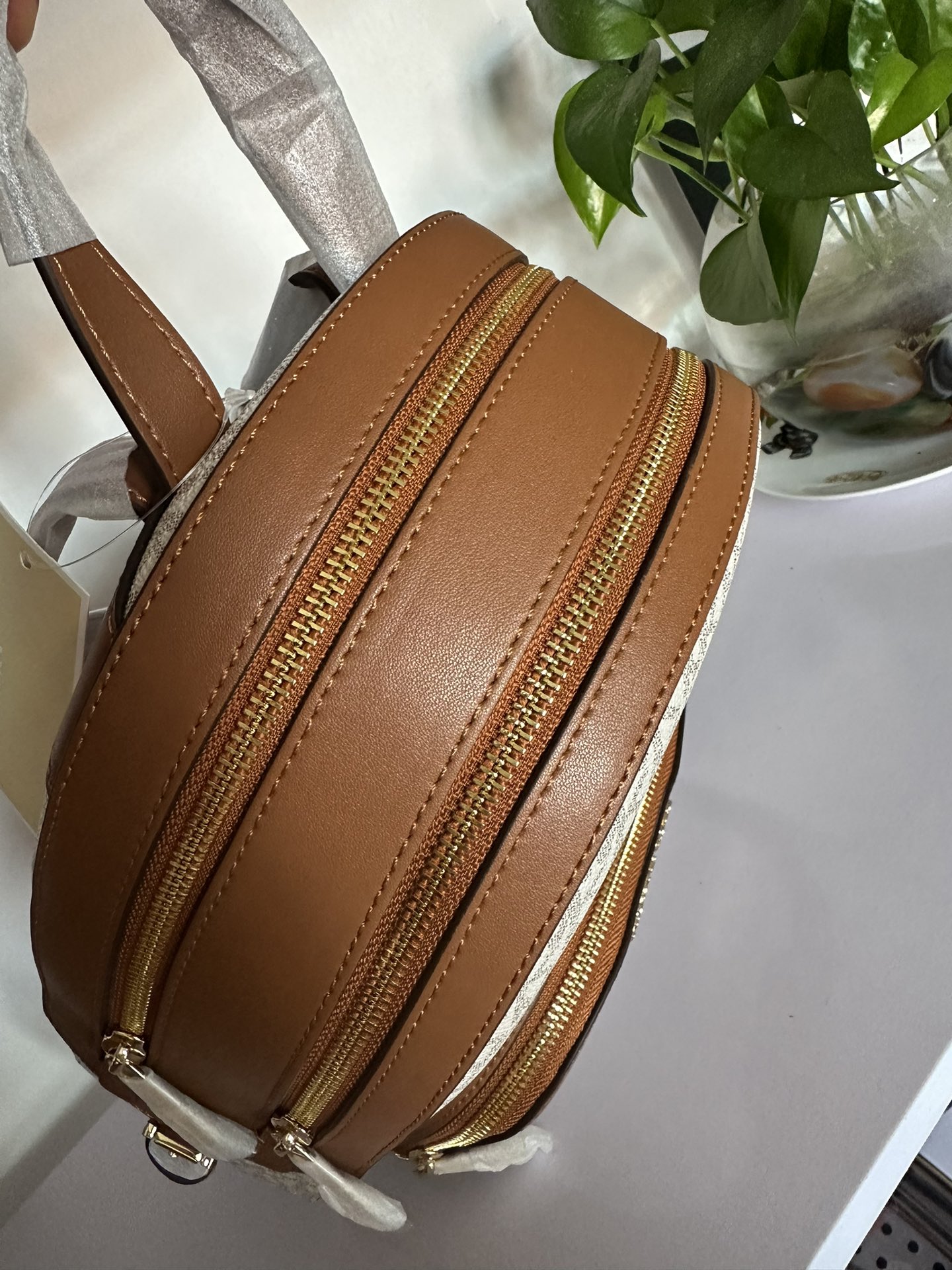 Michael Kors 2024年新款AMK背包2拼皮中号。 A