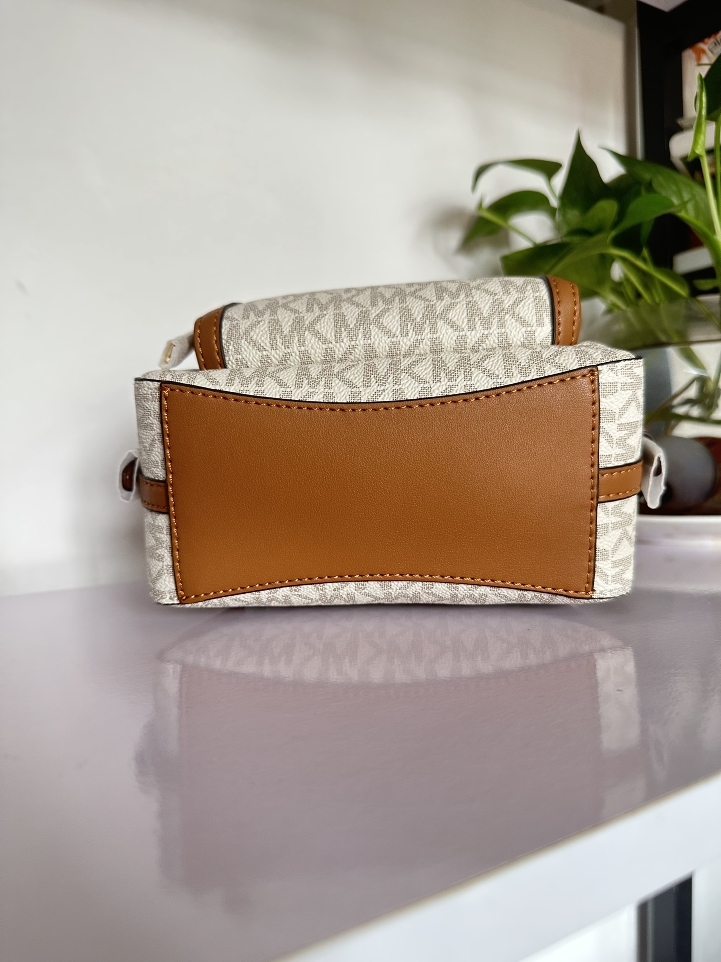 Michael Kors 新款AMK背包2拼皮小号，A
