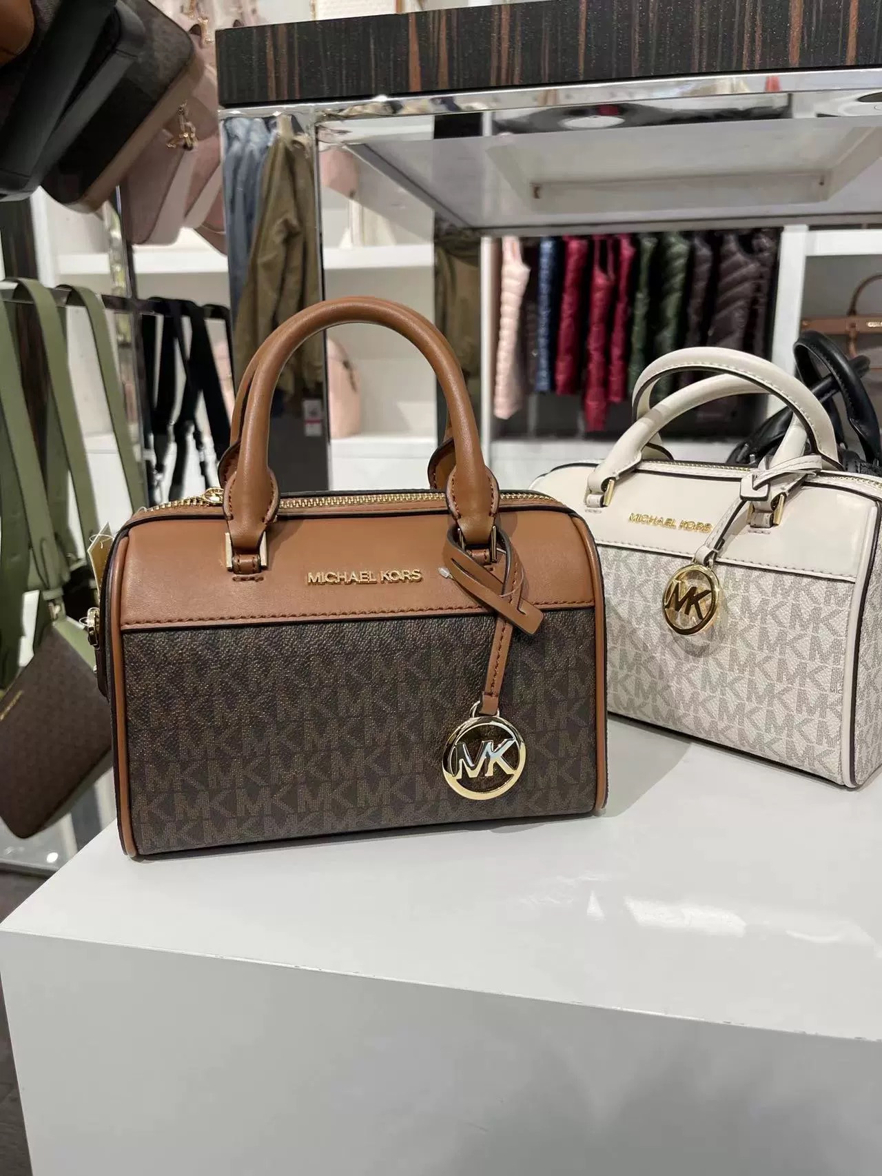 Michael Kors MK新款枕头包