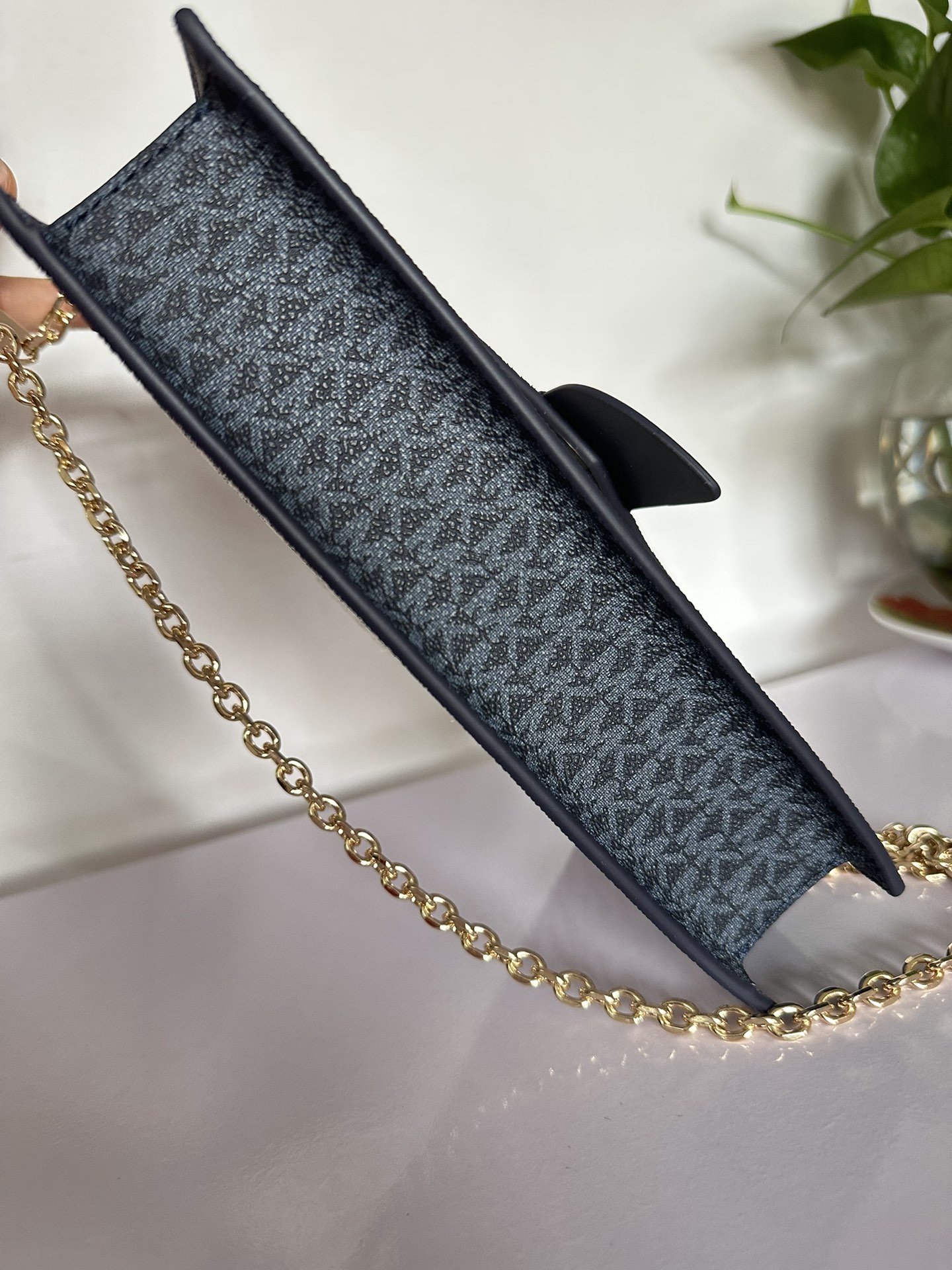 Michael Kors MK专用材料加牛皮配制而