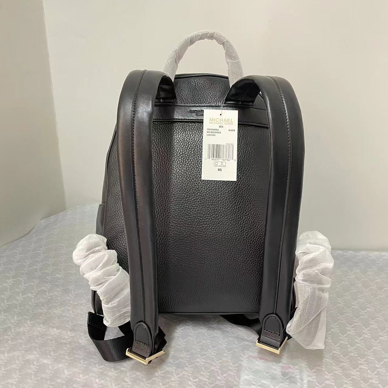 Michael Kors MK中号MK背包2拼皮2024新款，双肩包。 。A