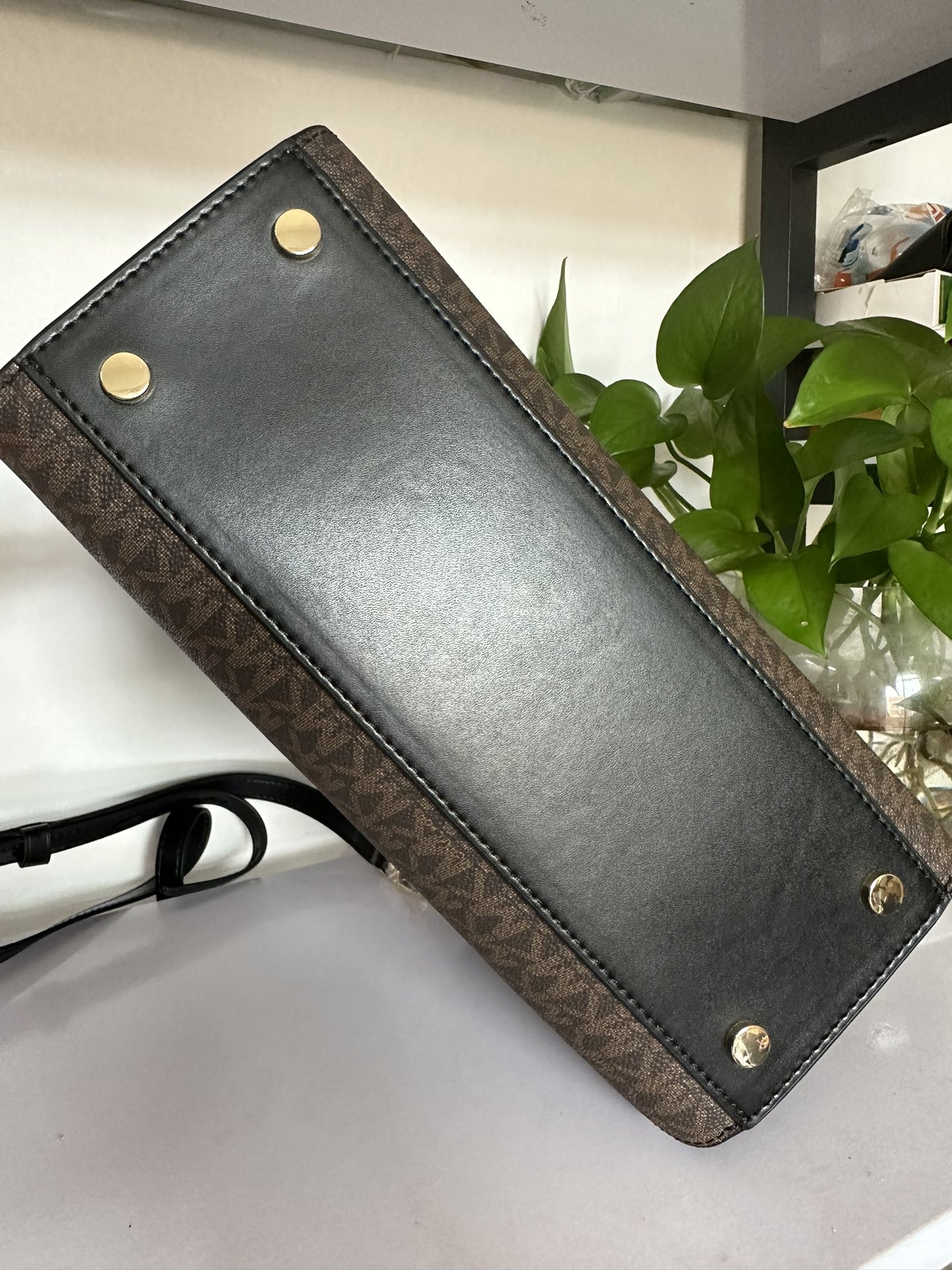 Michael Kors 耳朵包黑色拼棕
