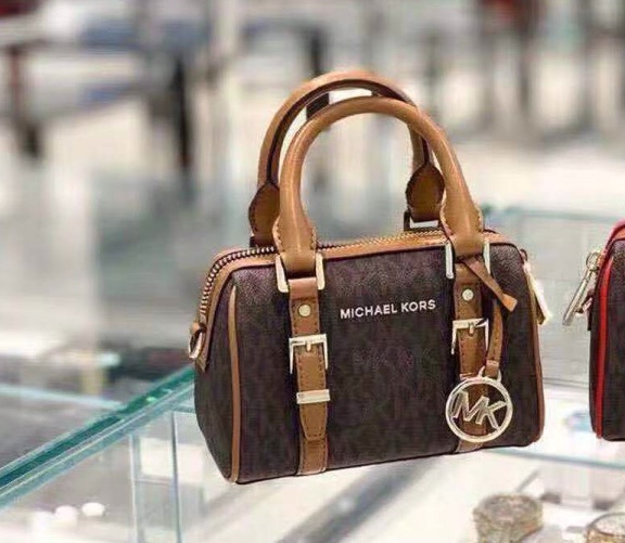 Michael Kors MK 新款Bedford Legacy迷你枕头包