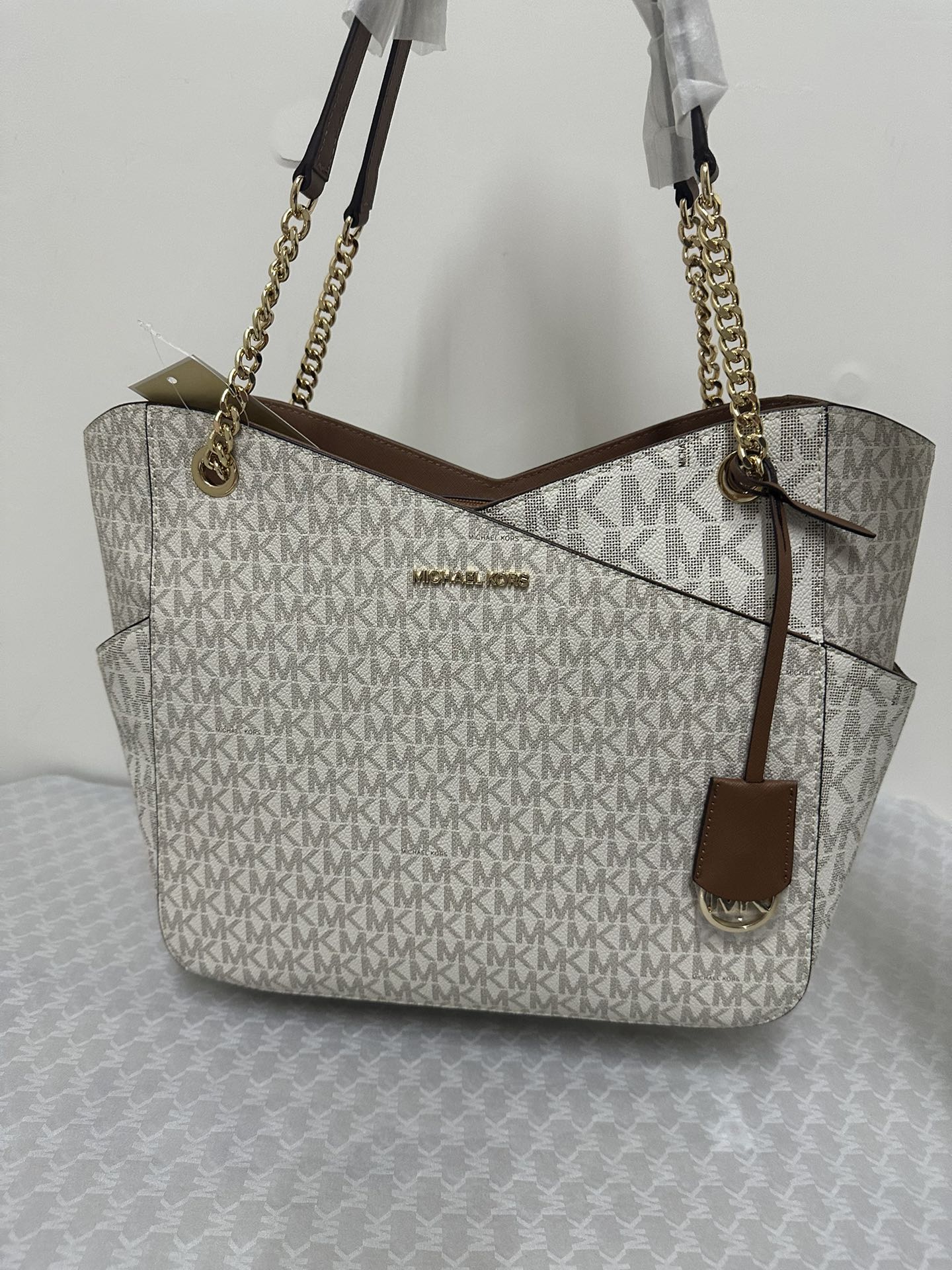 Michael Kors 2024年新款山型购物袋