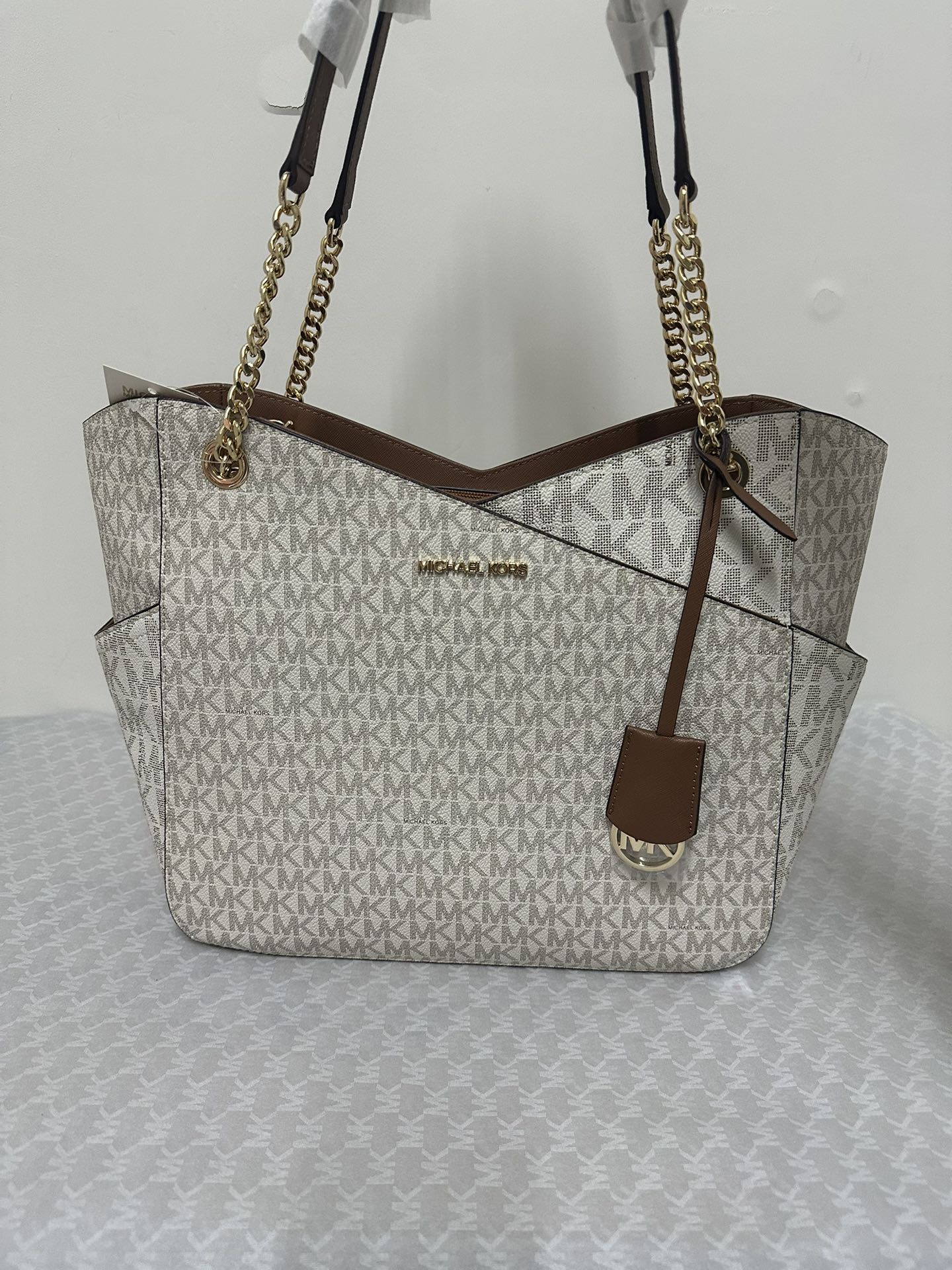 Michael Kors 2024年新款山型购物袋