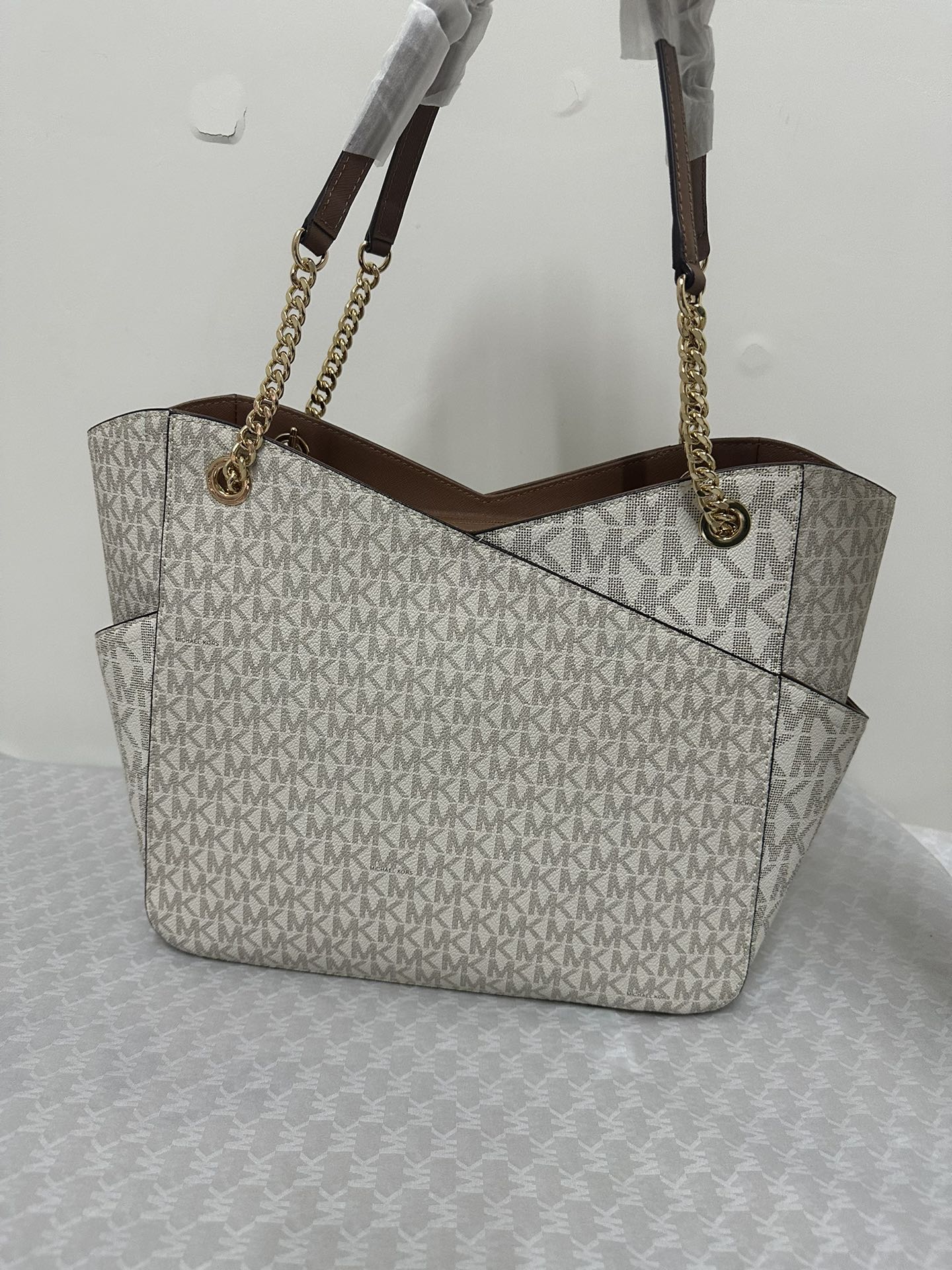 Michael Kors 2024年新款山型购物袋