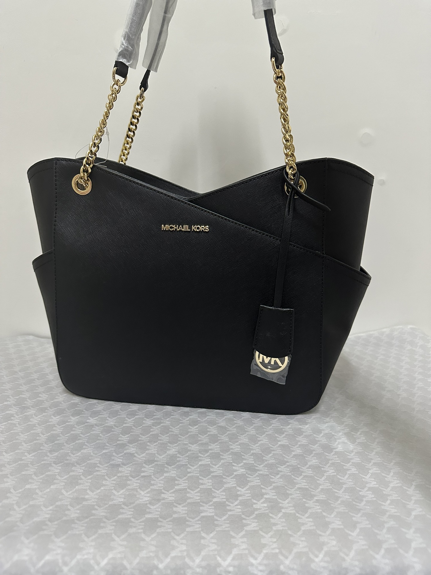 Michael Kors 2024年新款山型购物袋