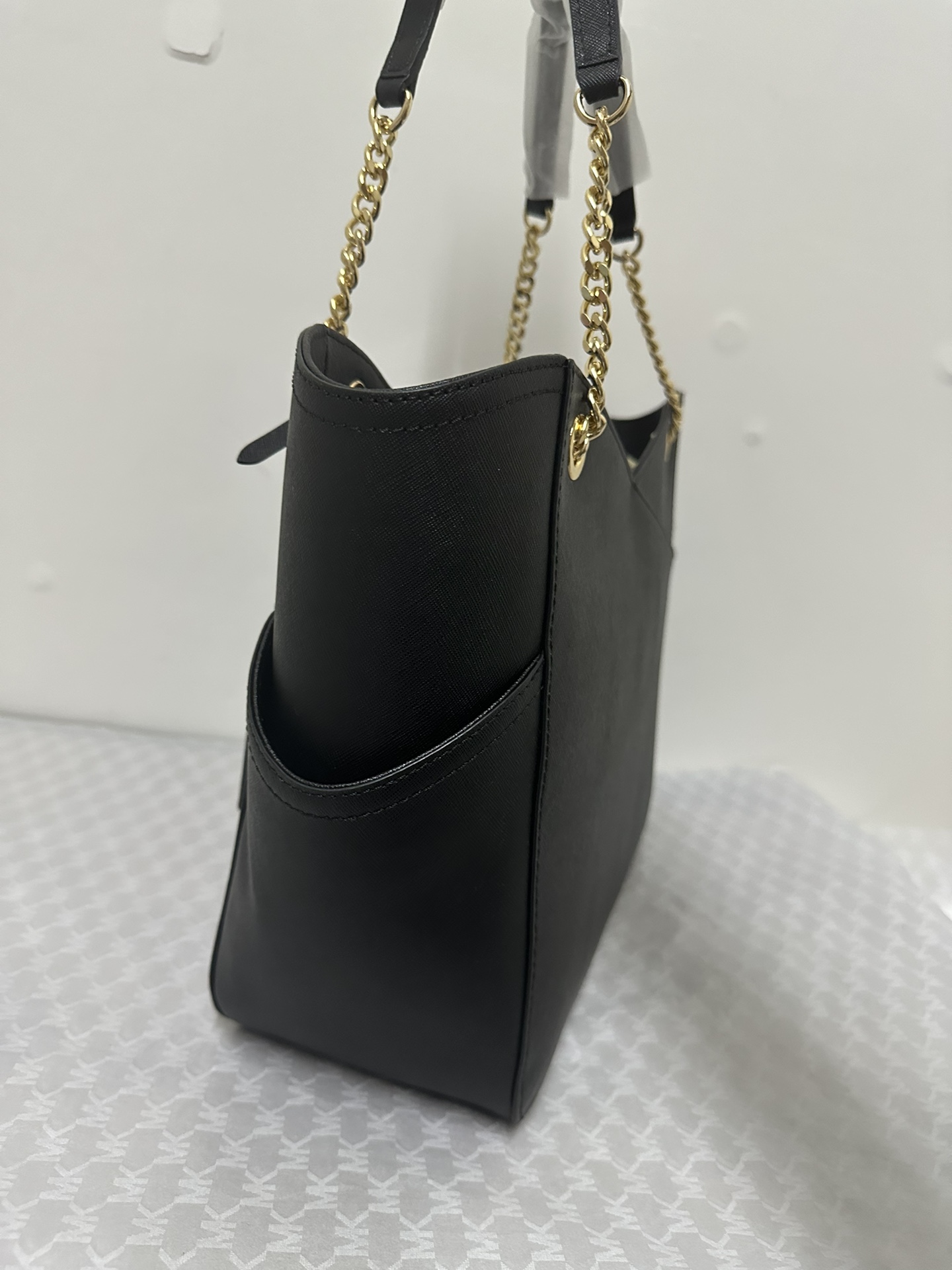 Michael Kors 2024年新款山型购物袋