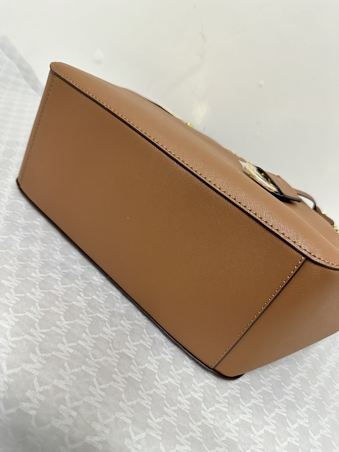 Michael Kors 2024年新款山型购物袋