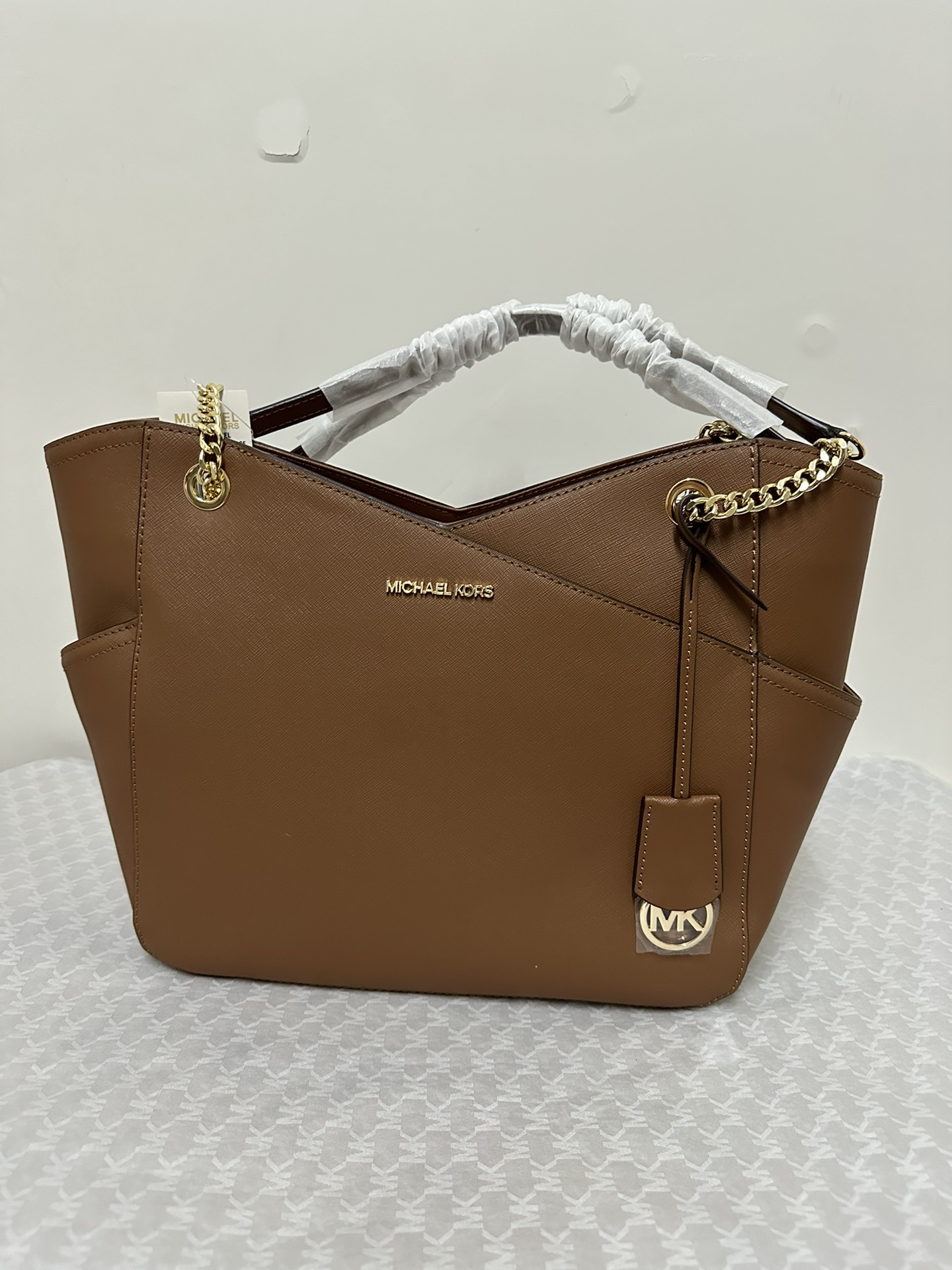 Michael Kors 2024年新款山型购物袋