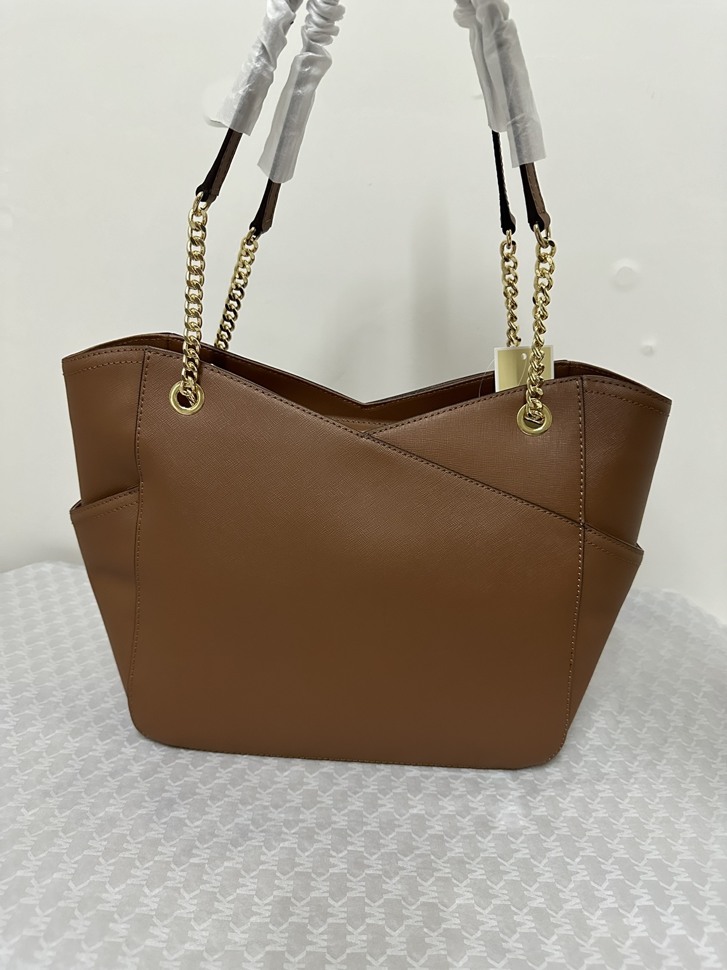 Michael Kors 2024年新款山型购物袋