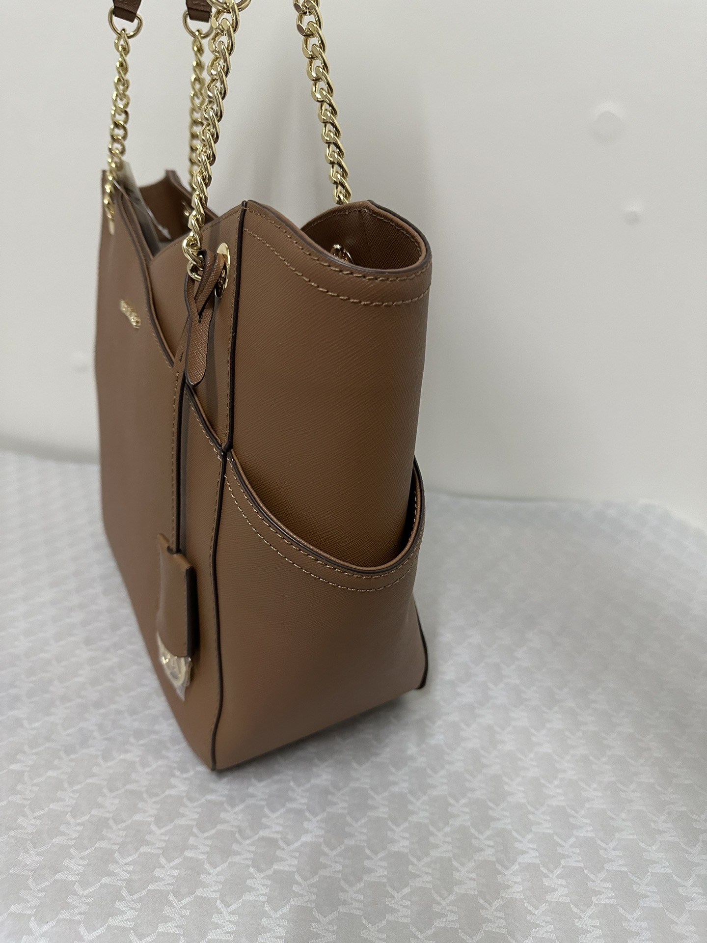 Michael Kors 2024年新款山型购物袋