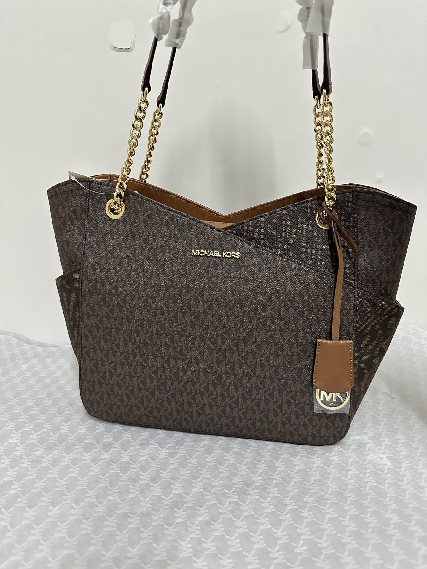 Michael Kors 2024年新款山型购物袋