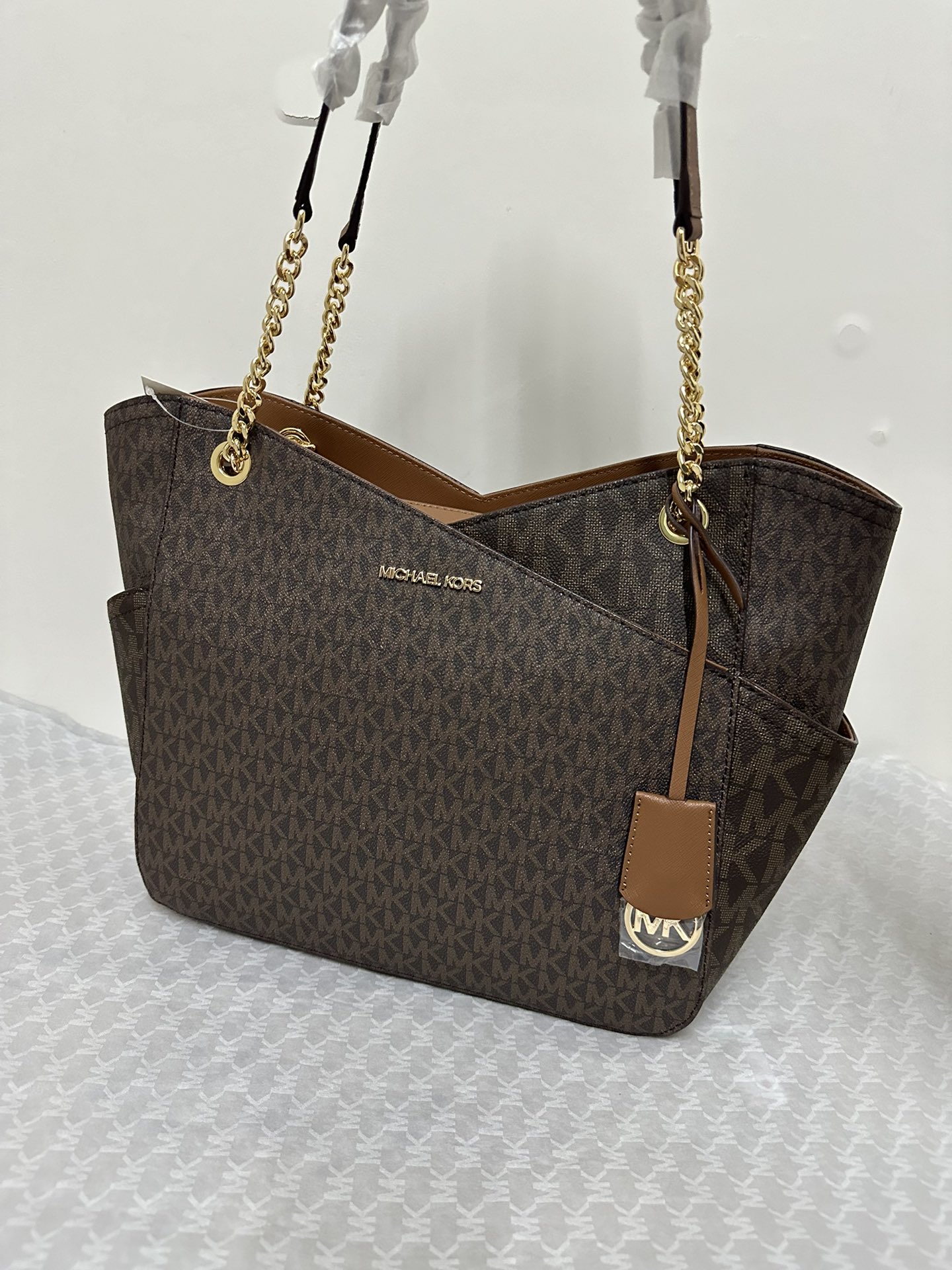 Michael Kors 2024年新款山型购物袋