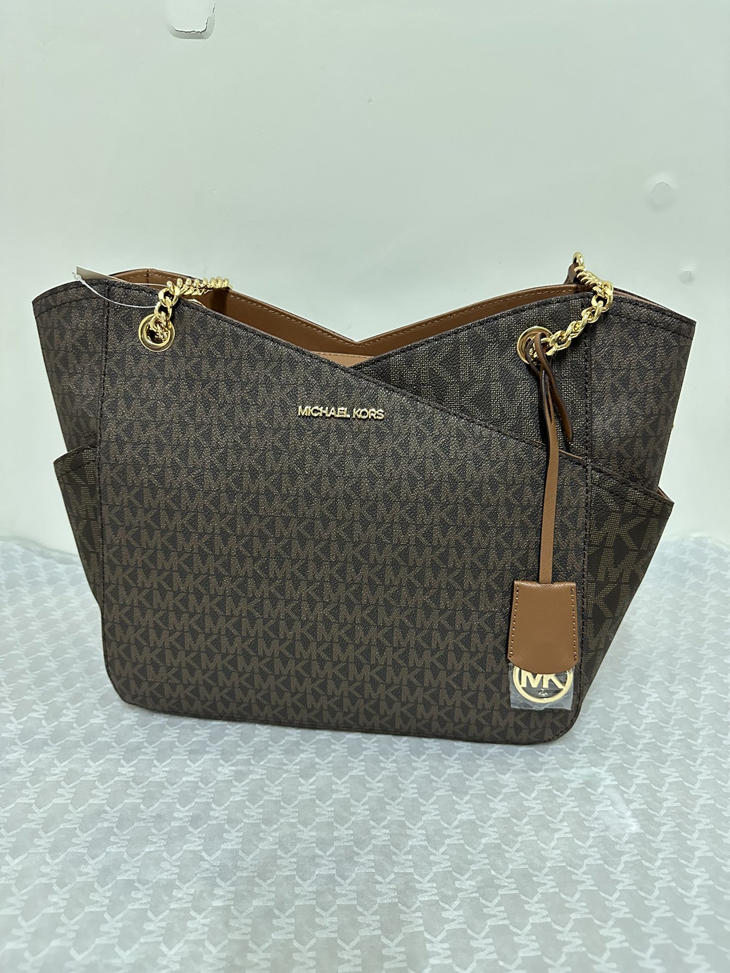 Michael Kors 2024年新款山型购物袋