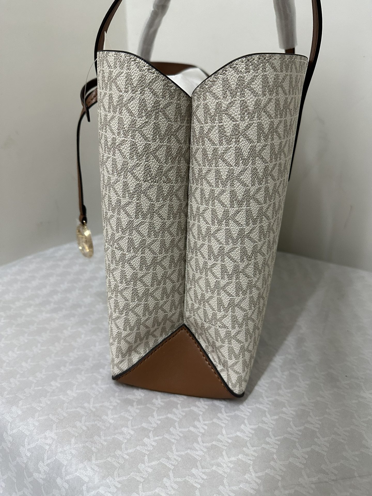 Michael Kors ～2024年新款中号托特包