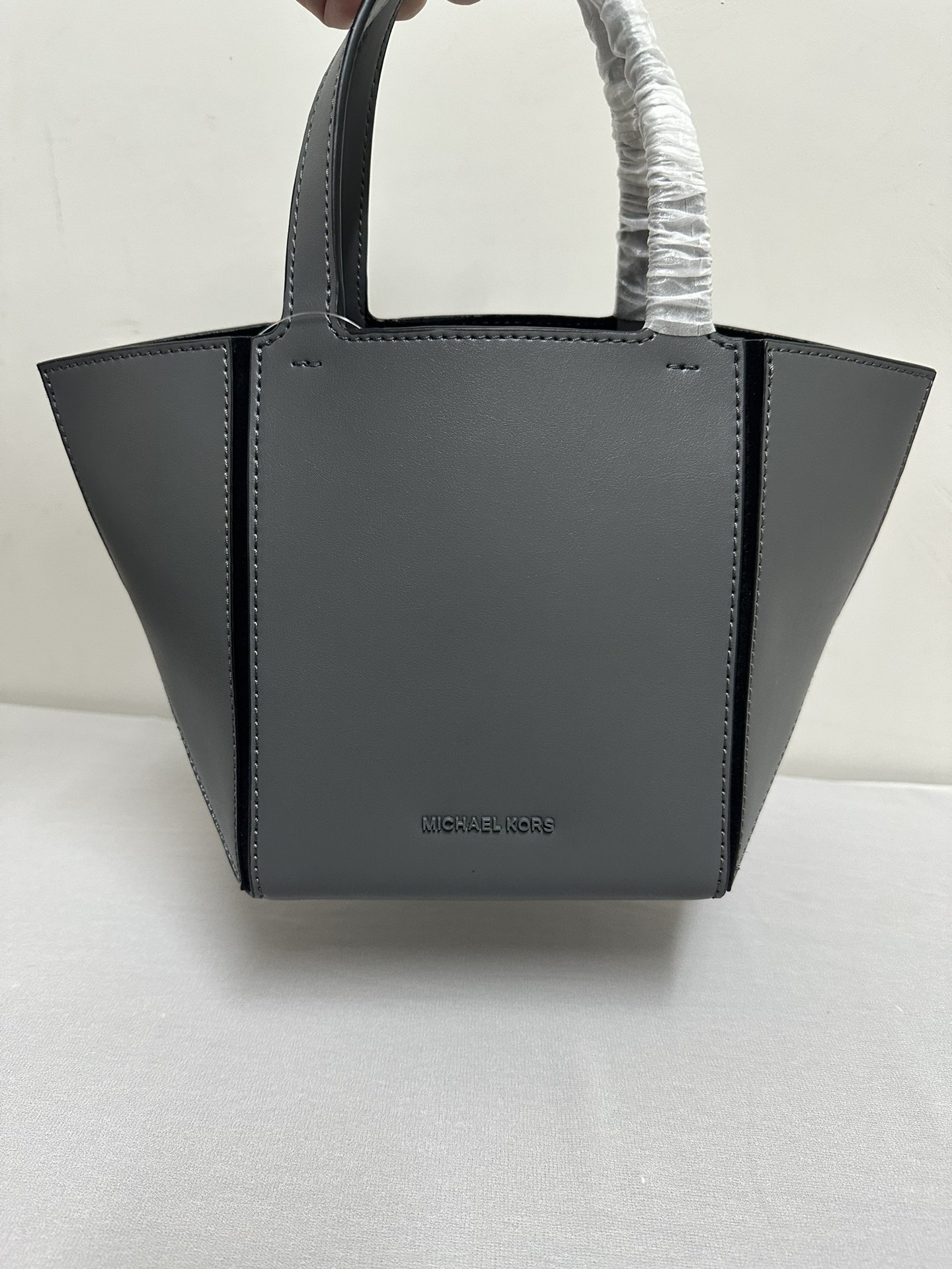 Michael Kors Mk折叠托特包小号，灰色