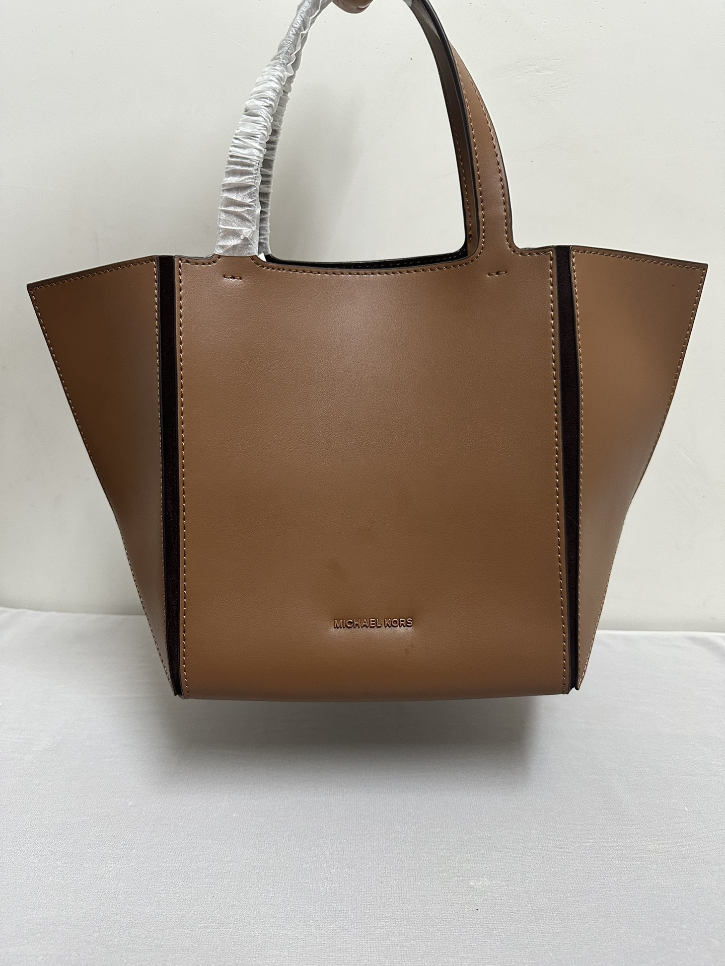 Michael Kors Mk折叠托特包中号、棕色