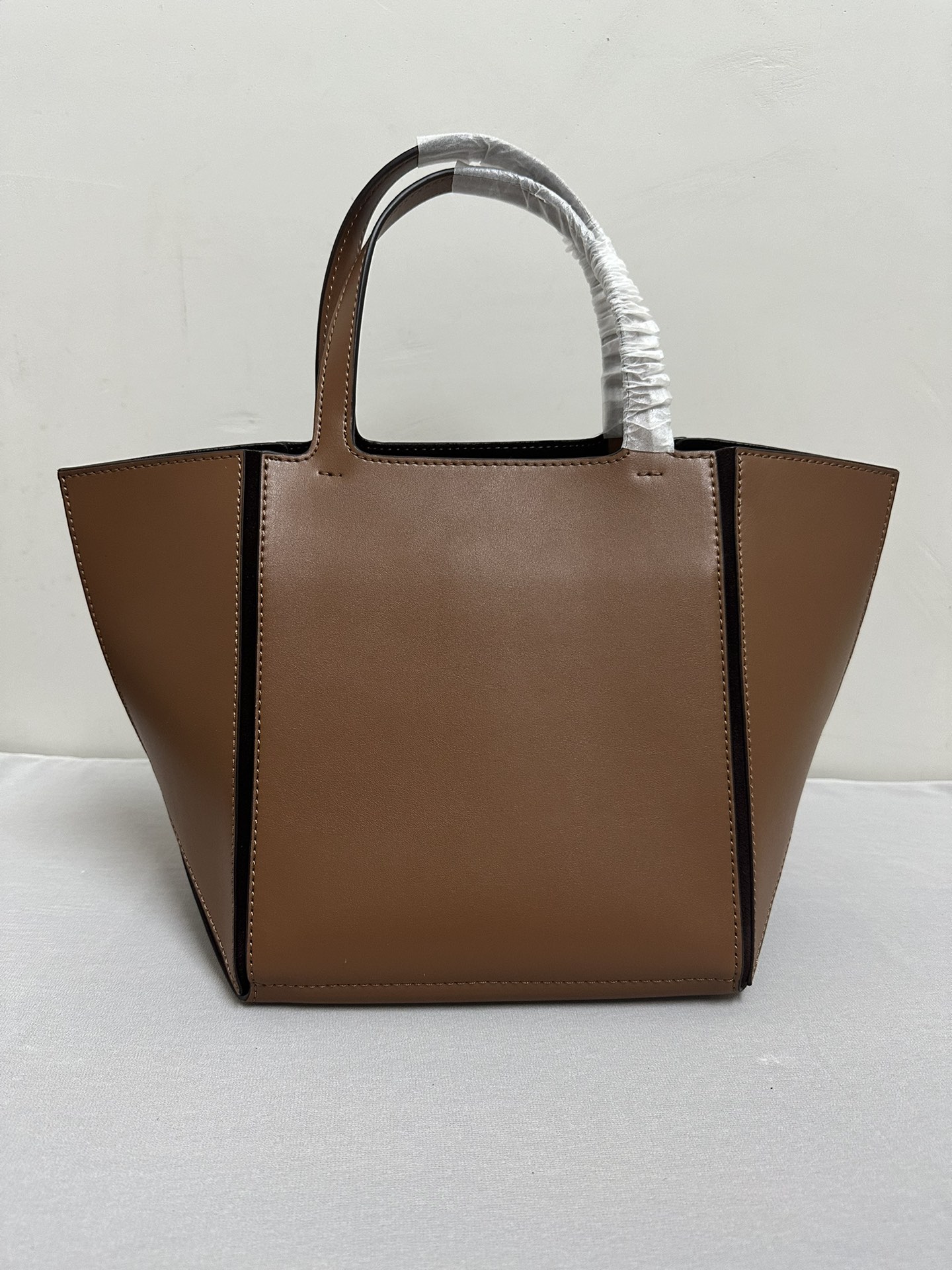 Michael Kors Mk折叠托特包中号、棕色