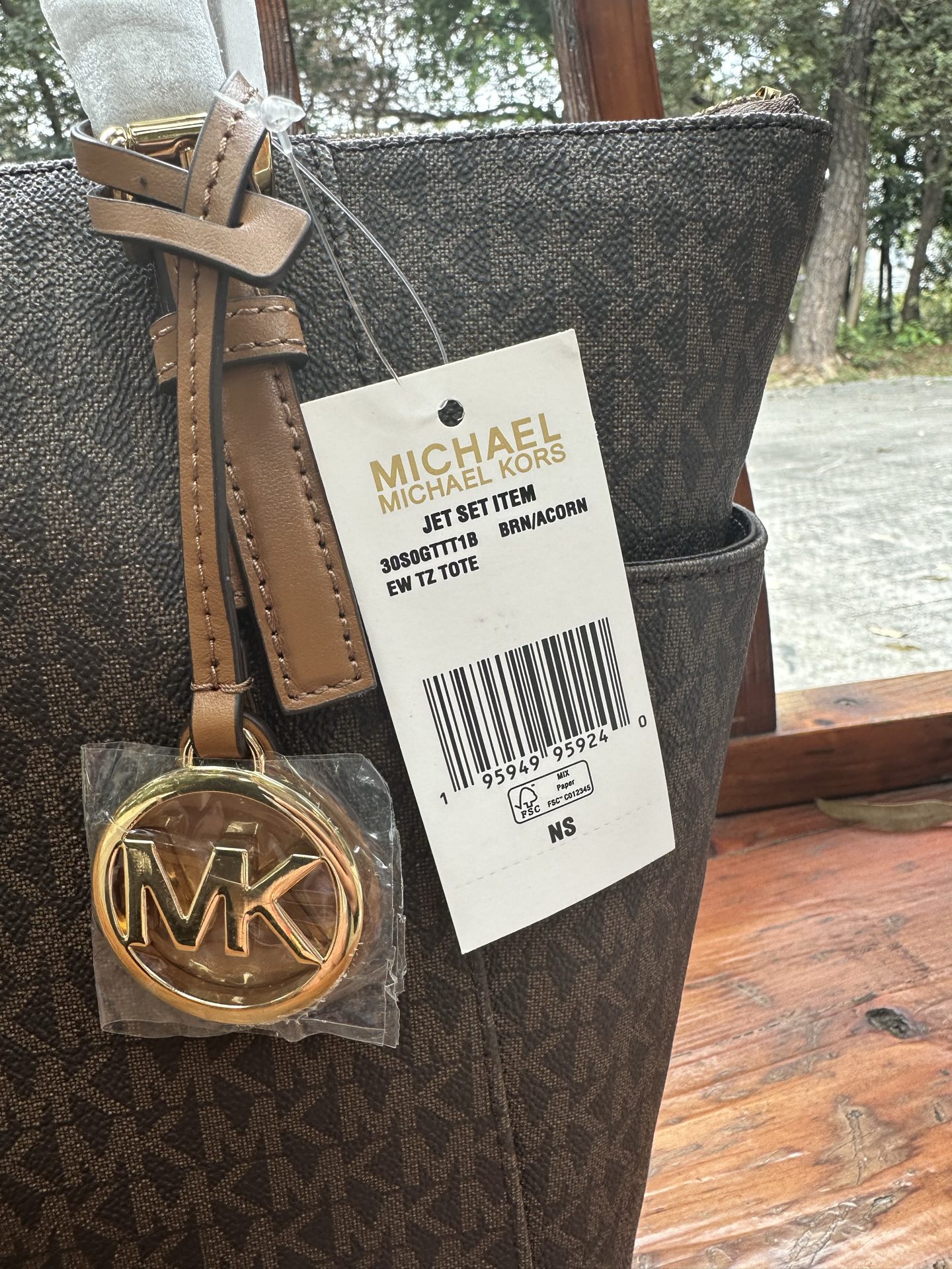 Michael Kors 耳朵购物袋