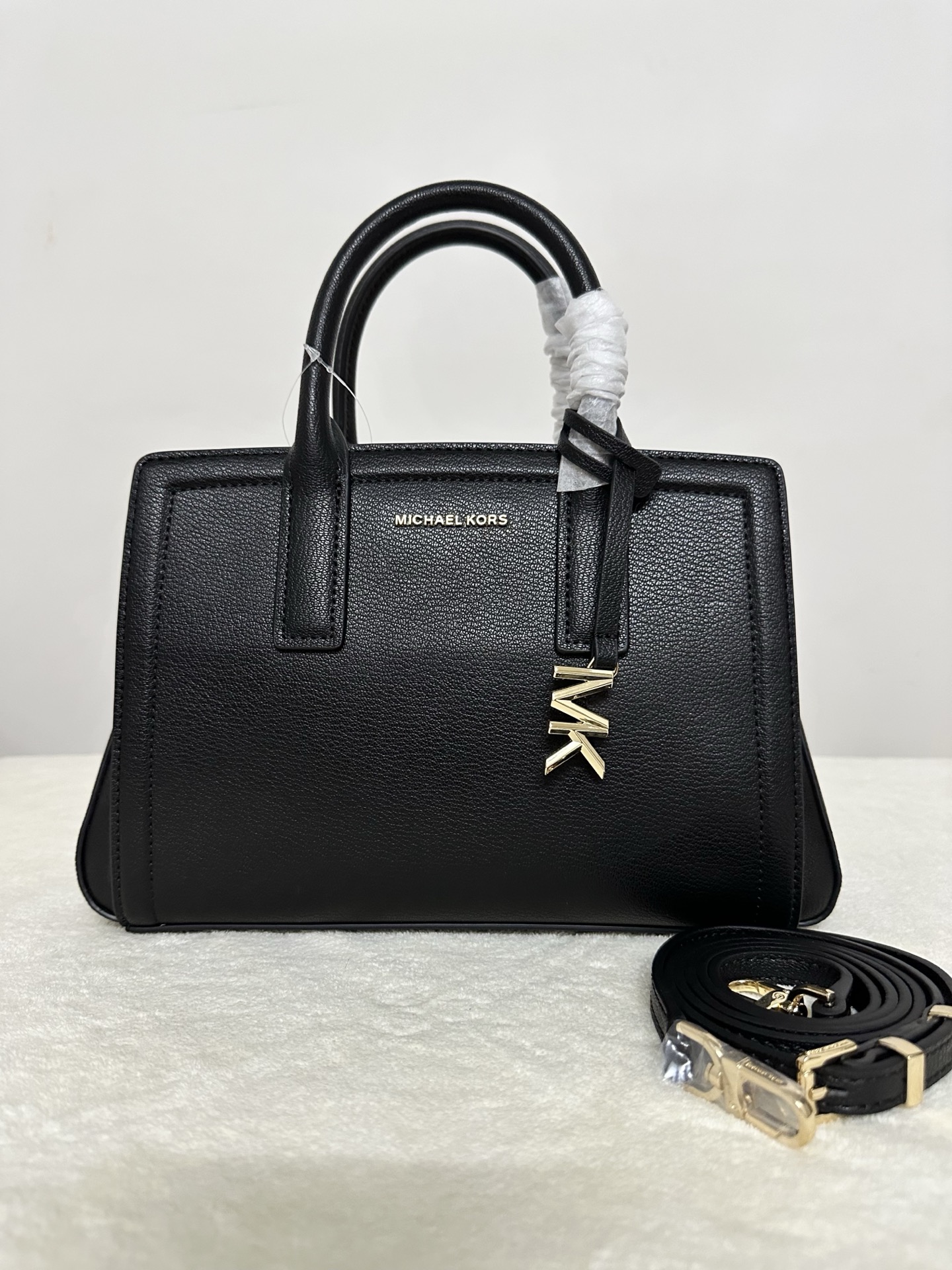 Michael Kors MK Laila 女士小号手提包斜挎包、黑色