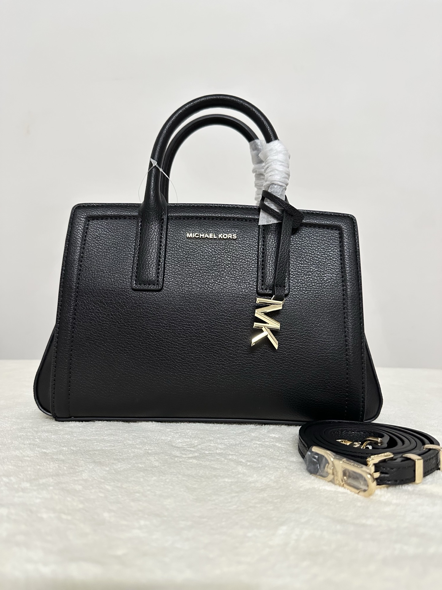 Michael Kors MK Laila 女士小号手提包斜挎包、黑色